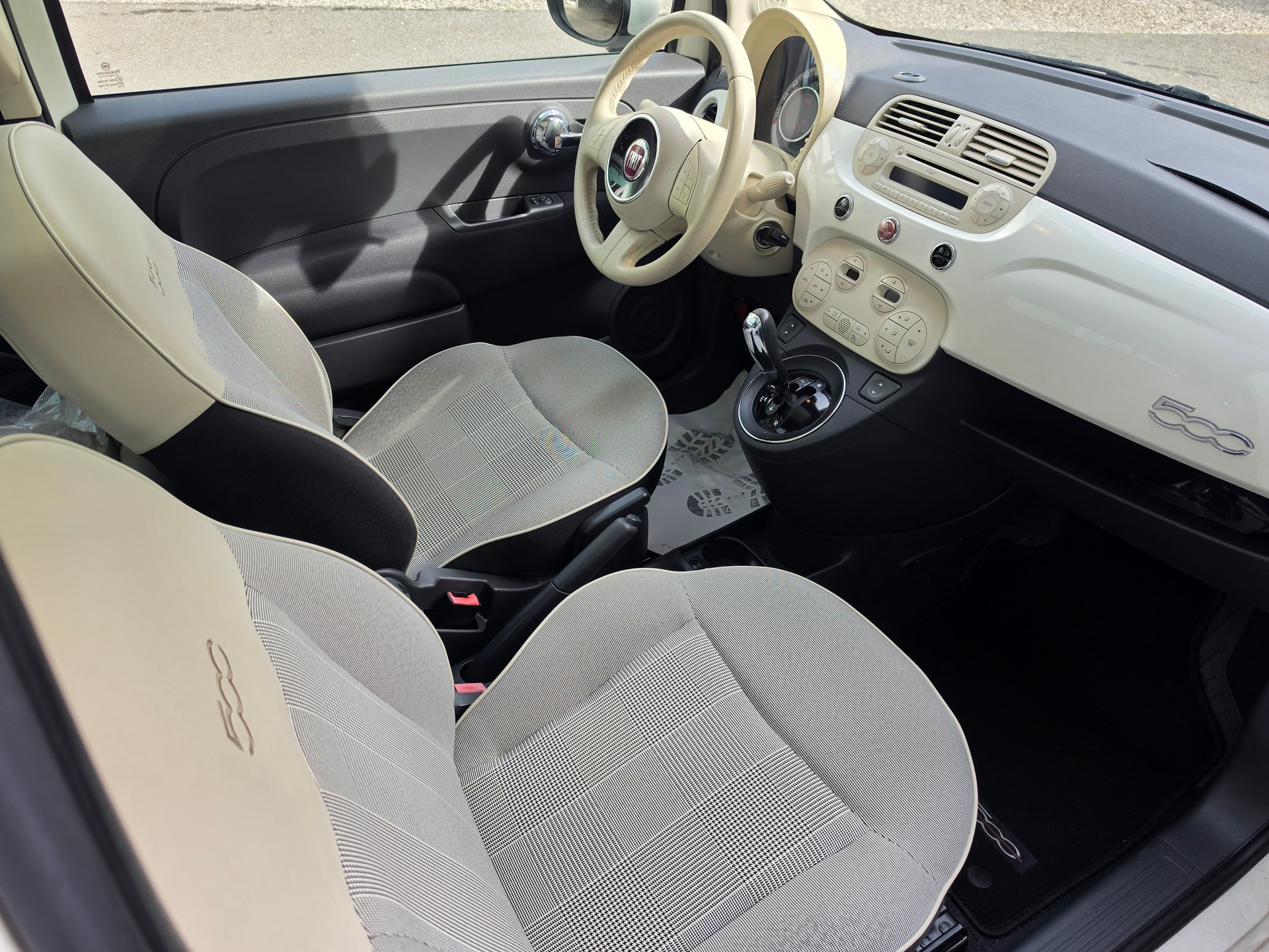 FIAT 500 1.2 Lounge Dualogic-image-7