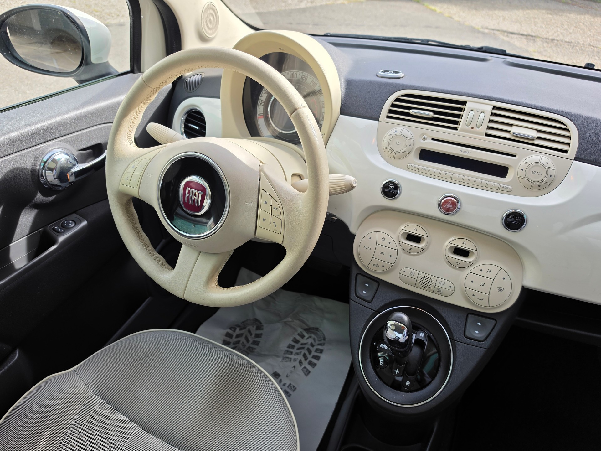 FIAT 500 1.2 Lounge Dualogic-image-9