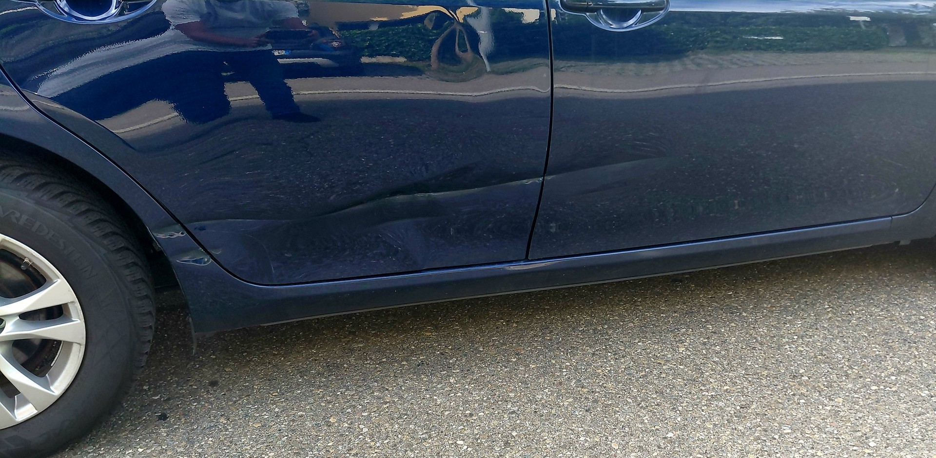 TOYOTA Auris 1.8 16V HSD Linea Luna-image-4