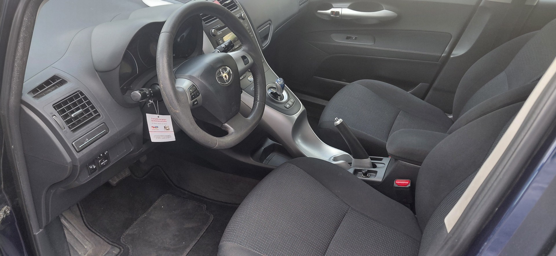 TOYOTA Auris 1.8 16V HSD Linea Luna-image-9