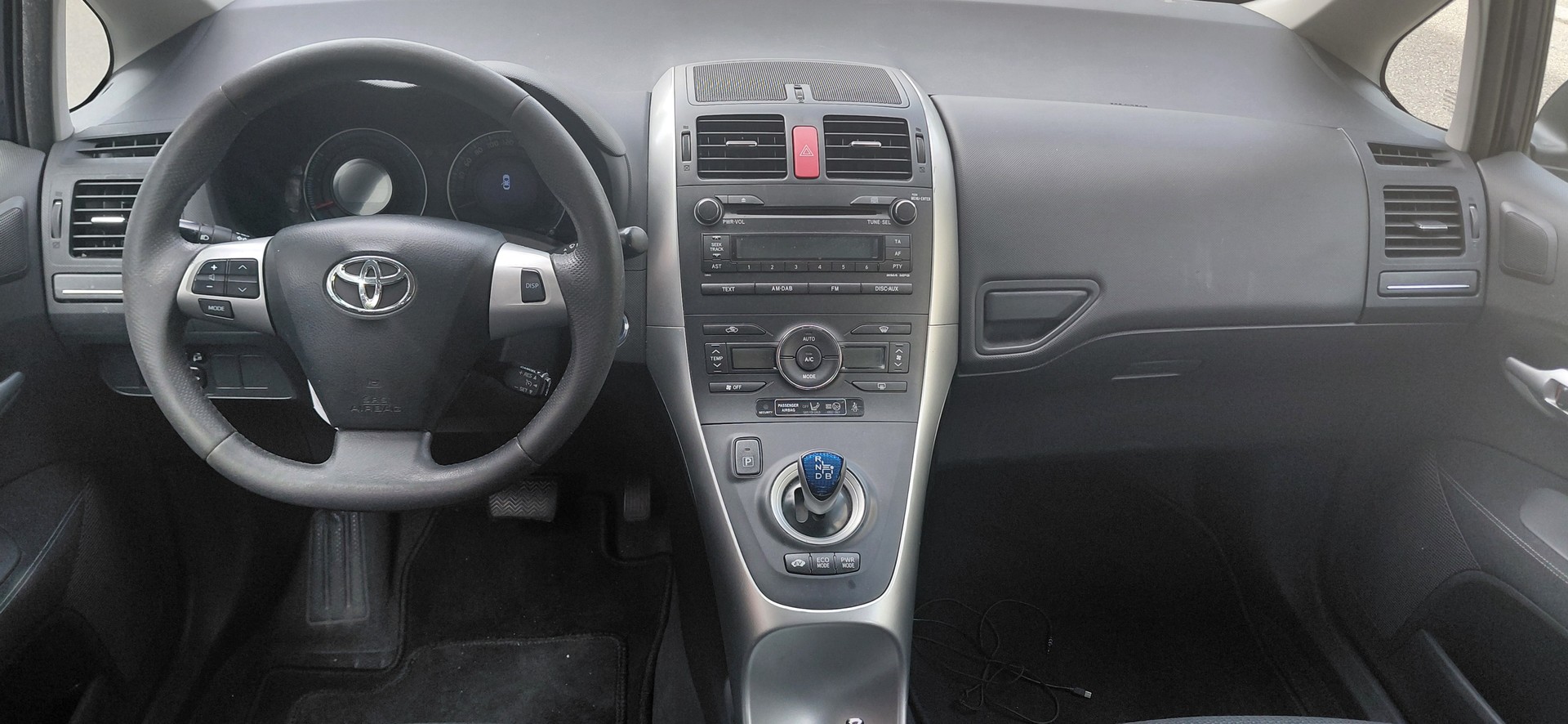 TOYOTA Auris 1.8 16V HSD Linea Luna-image-8