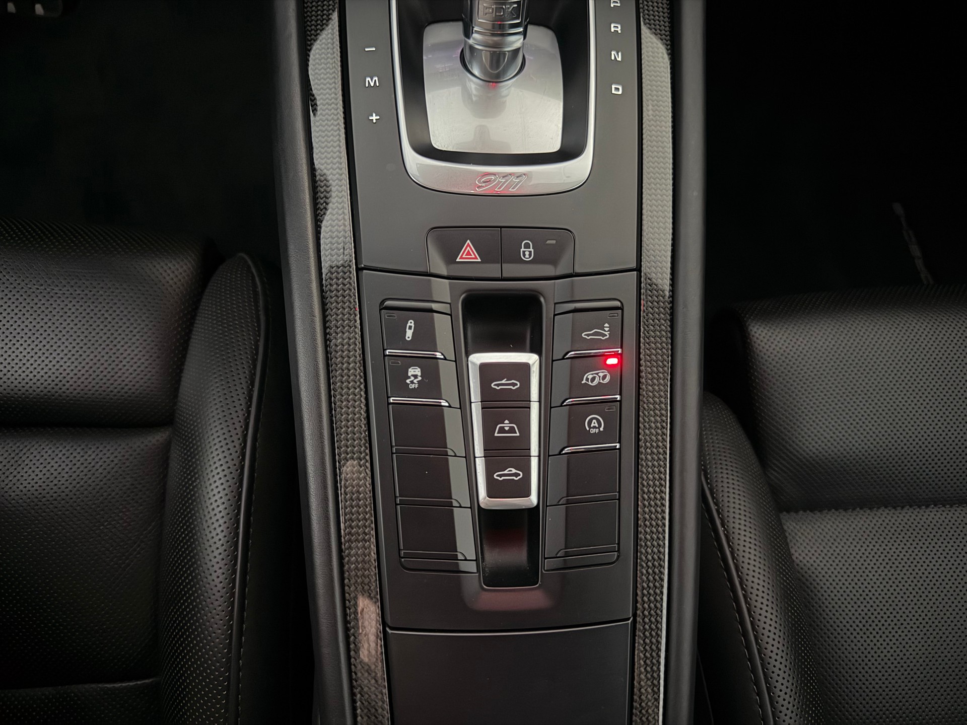 PORSCHE 911 Carrera 4 GTS Cabrio-image-9