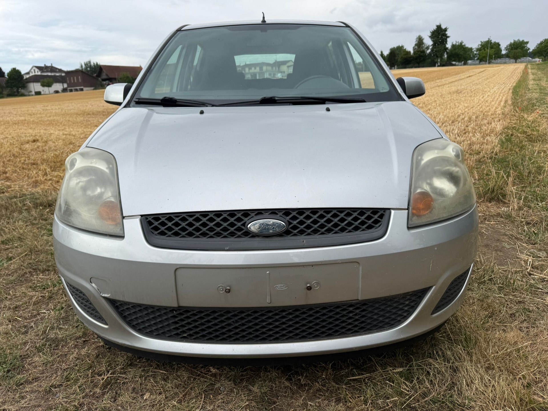 FORD Fiesta 1.4 16V Ambiente-image-1