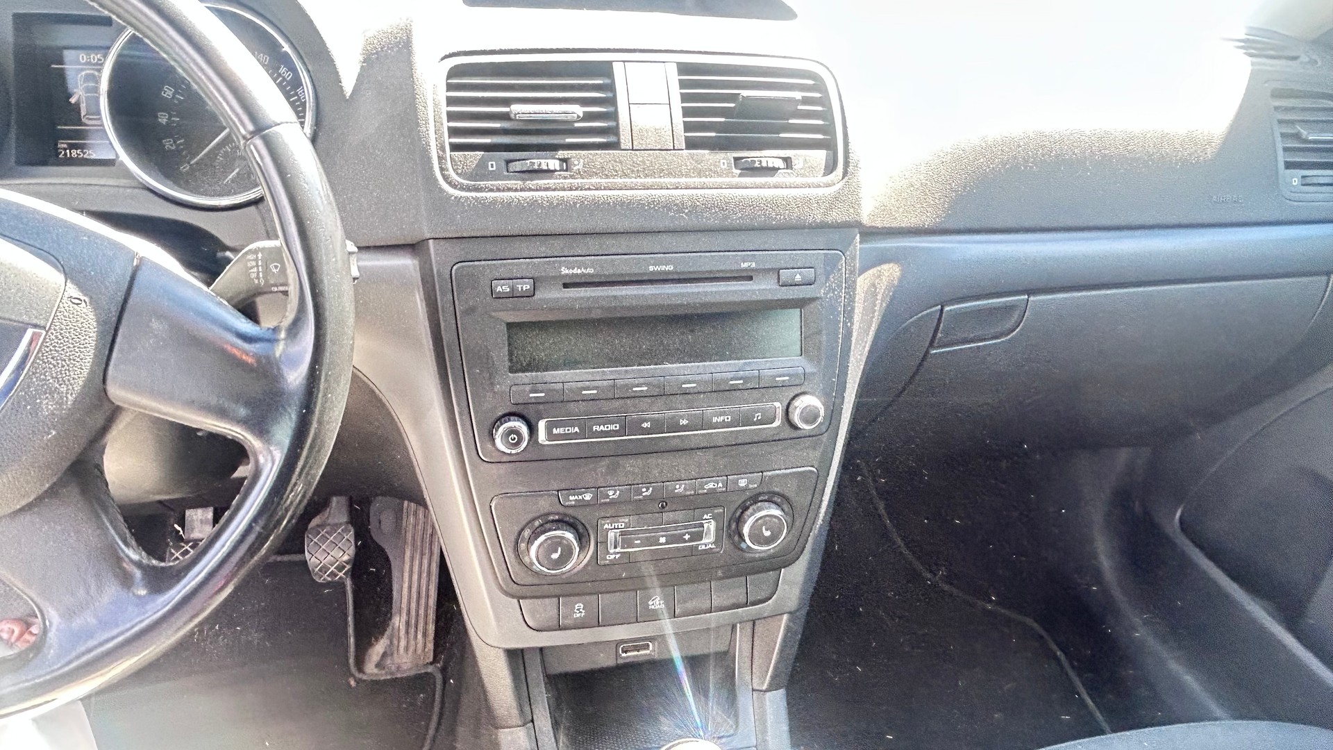 SKODA Yeti 1.8 TSI Ambition 4x4-image-5