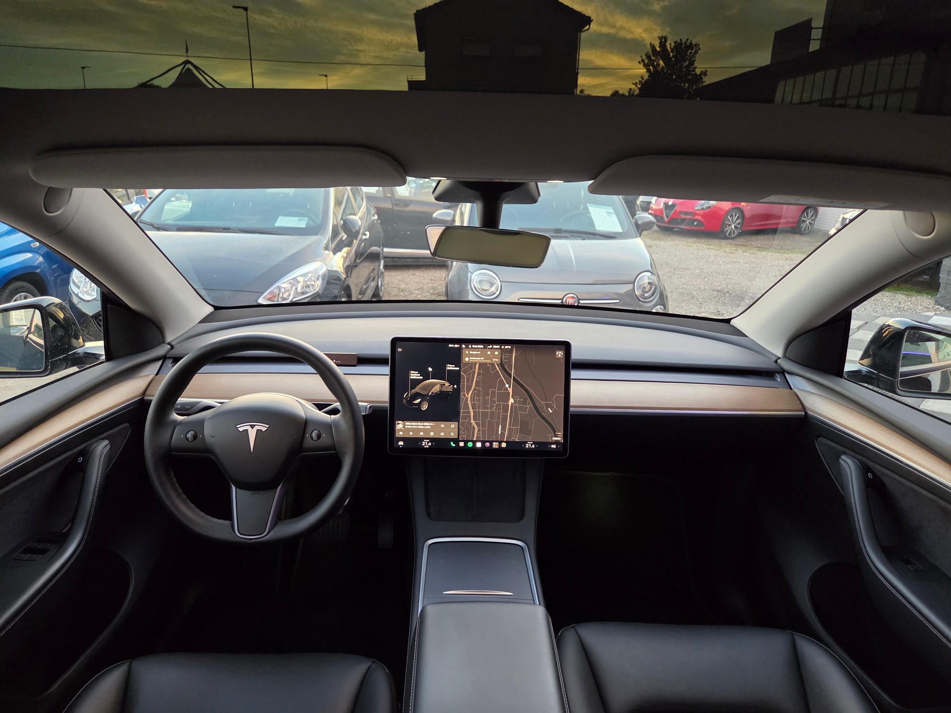 TESLA Model Y Long Range-image-15