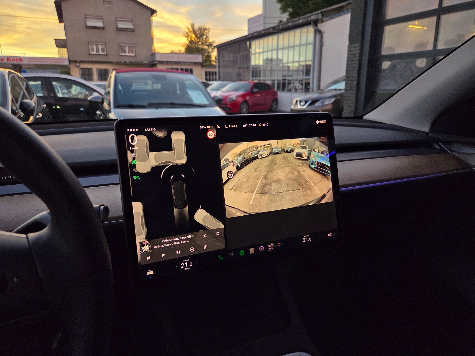 TESLA Model Y Long Range-image-16