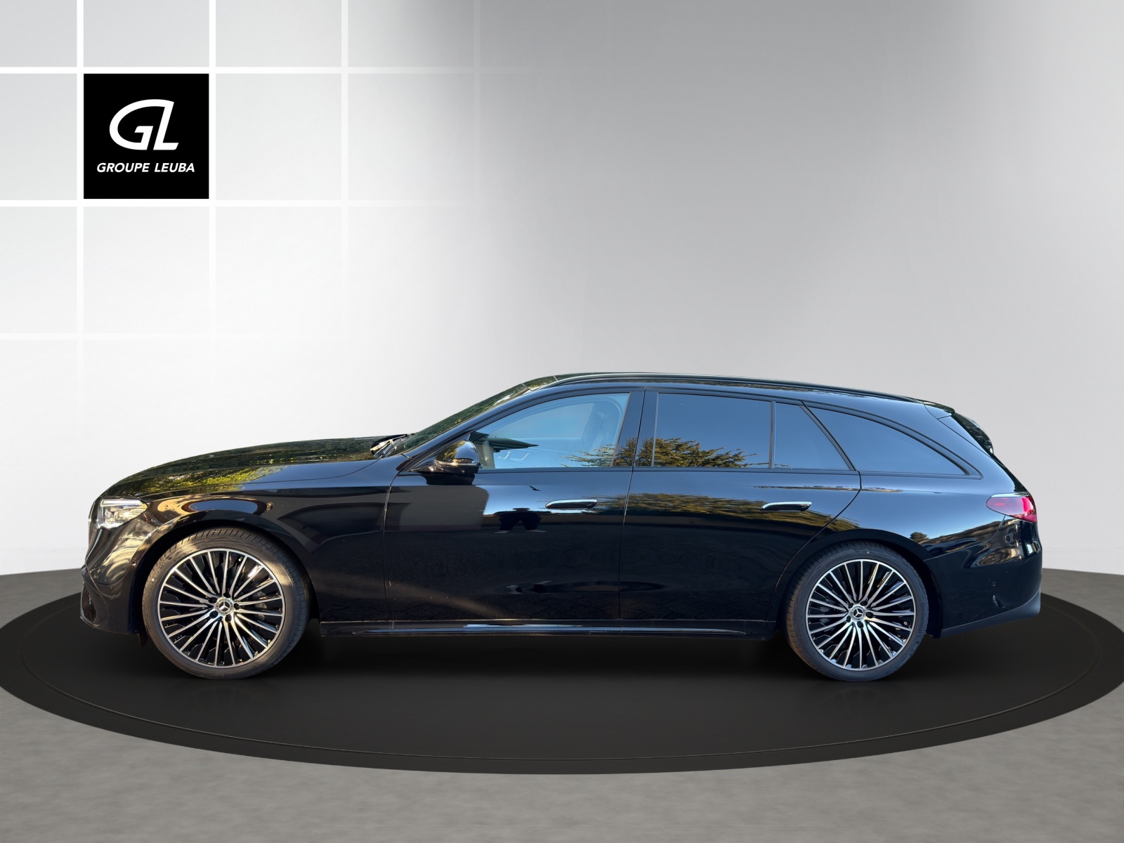 MERCEDES-BENZ E 220 d T 4Matic 9G-Tronic-image-2