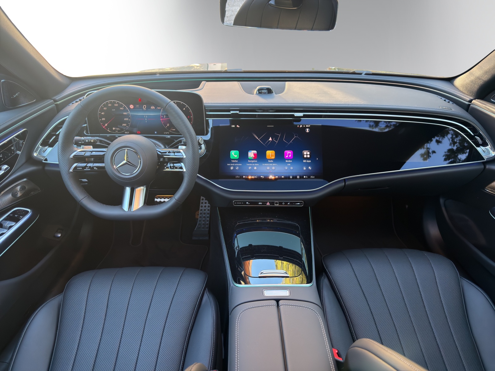 MERCEDES-BENZ E 220 d T 4Matic 9G-Tronic-image-11