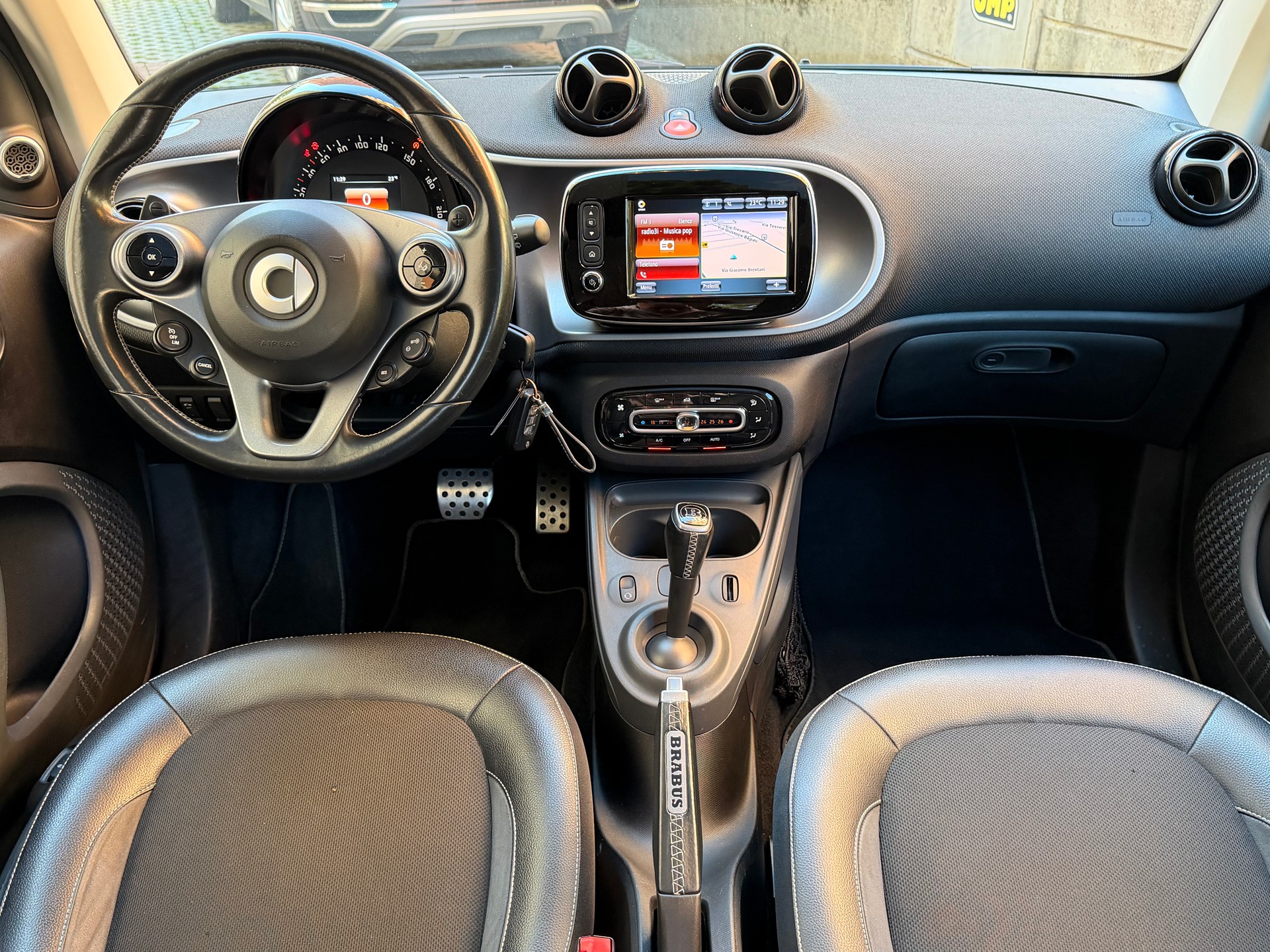 SMART fortwo Brabus twinmatic-image-9