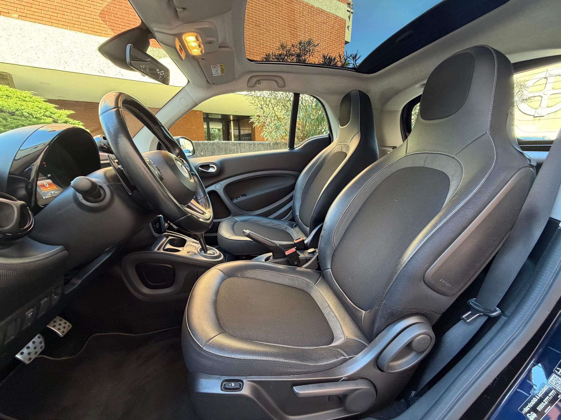 SMART fortwo Brabus twinmatic-image-6