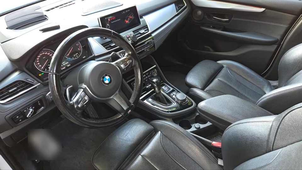 BMW 220d xDrive-image-5
