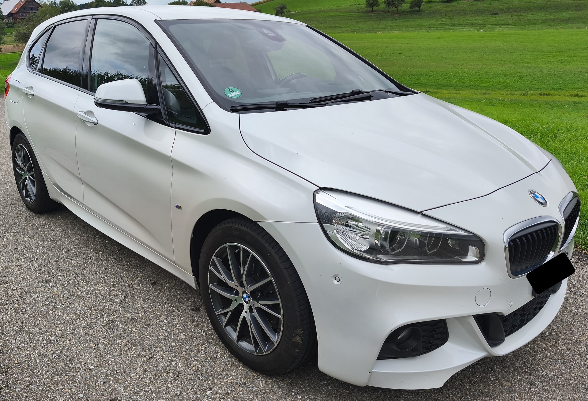 BMW 220d xDrive-image-1