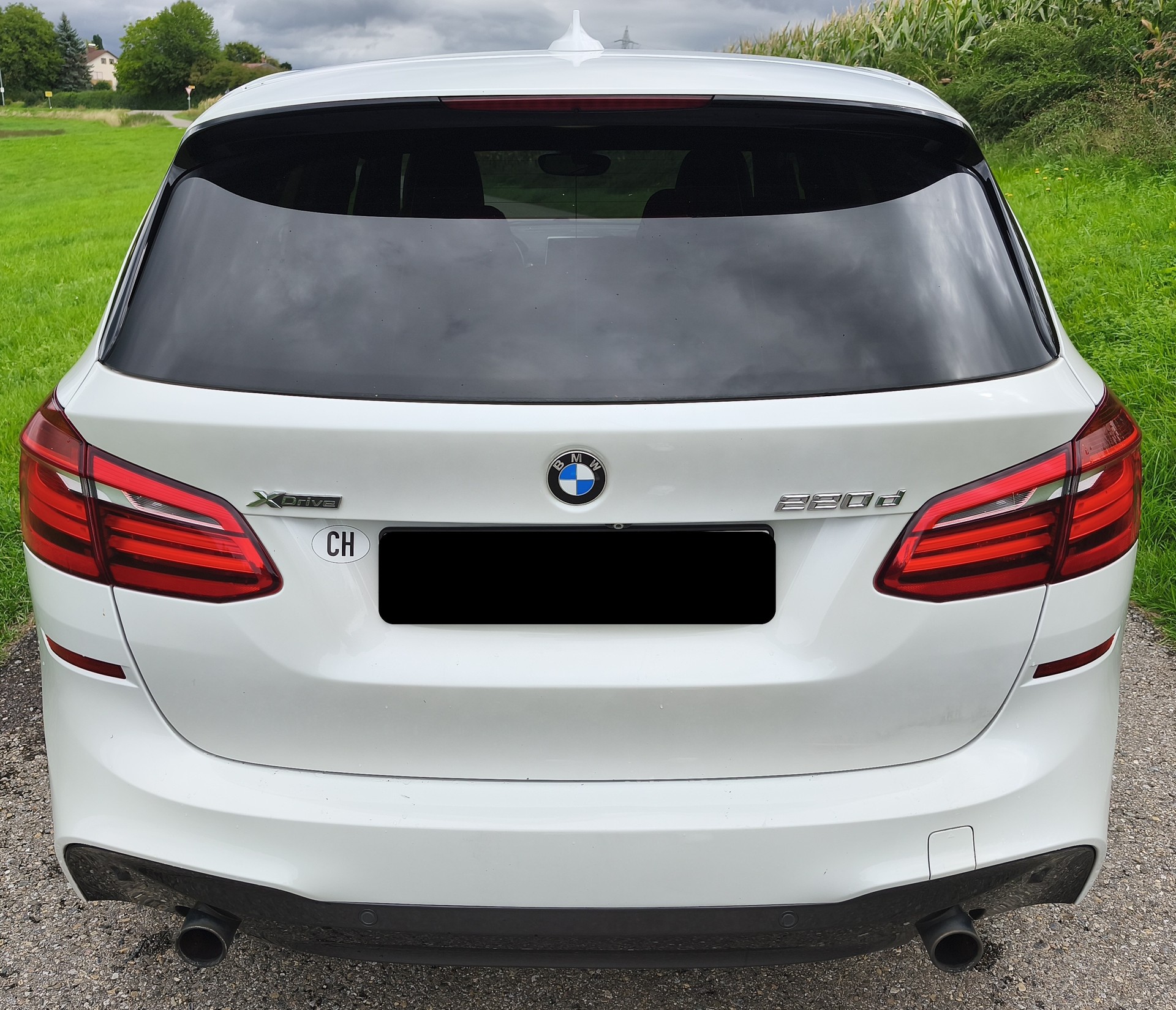 BMW 220d xDrive-image-3