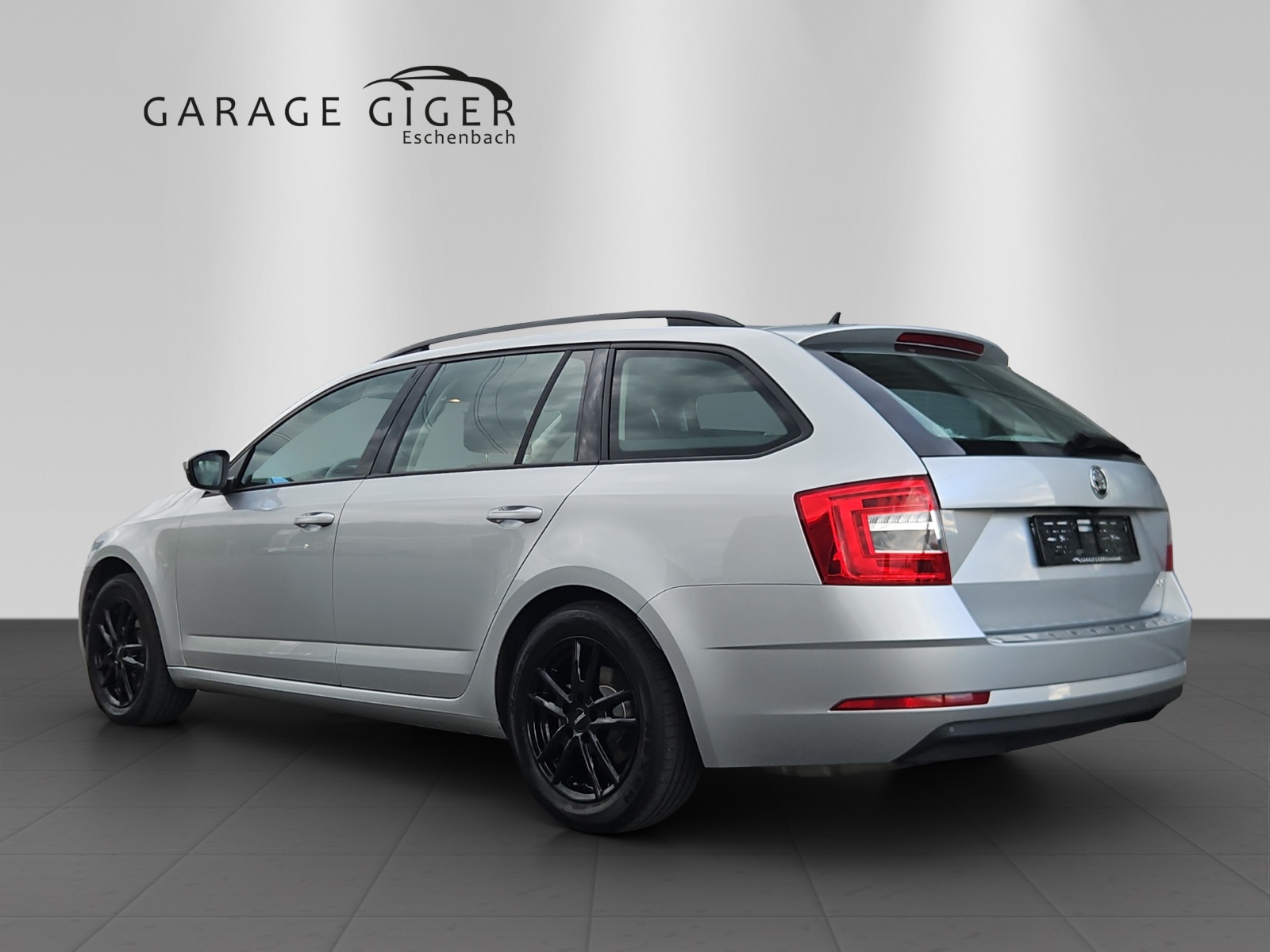 SKODA Octavia Combi 2.0 TSI Ambition 4x4 DSG-image-2