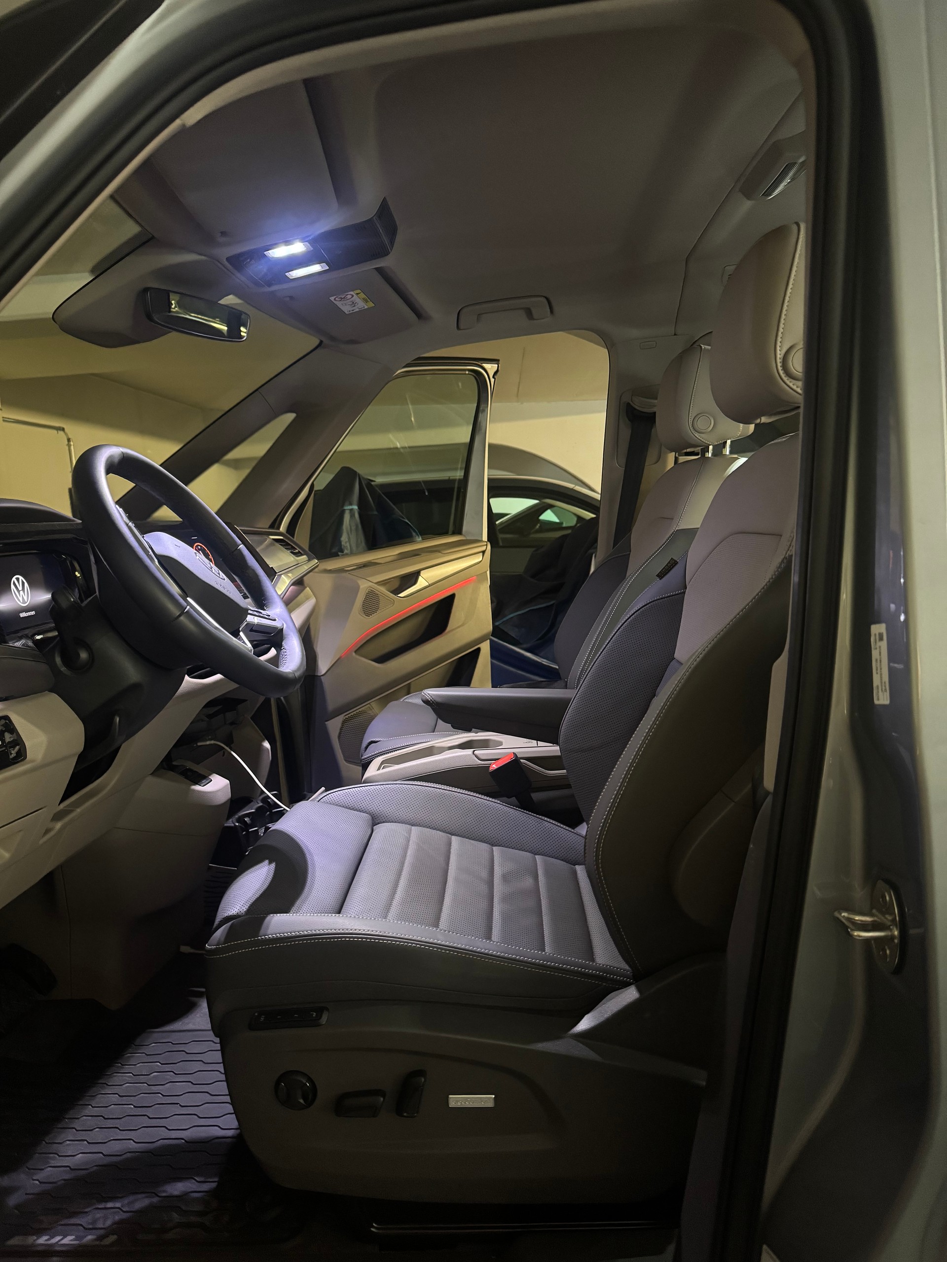 VW 1.5 TSI eHybrid Life Edition DSG-image-2