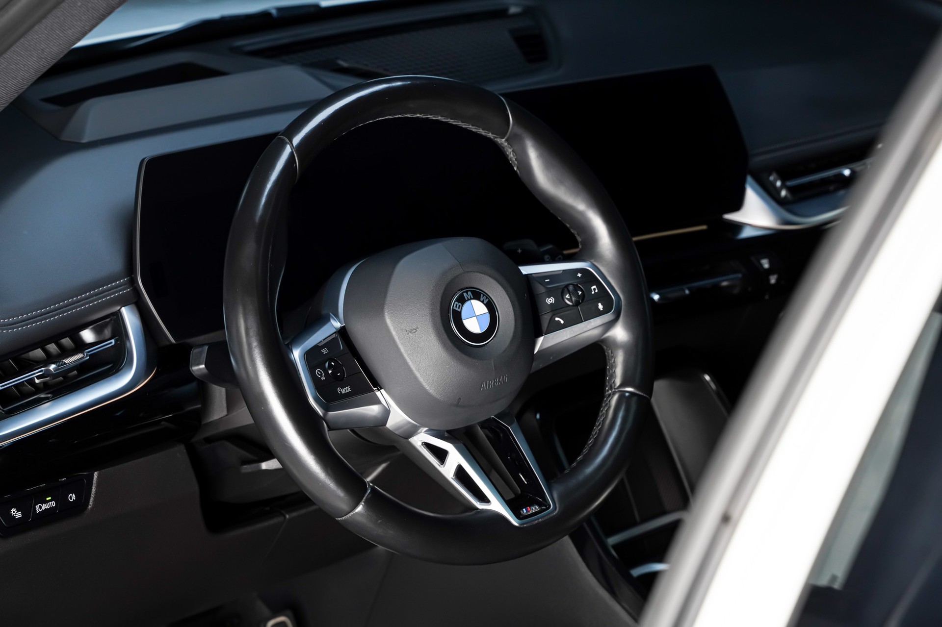 BMW X1 xDrive 23d 48V M Sport-image-10