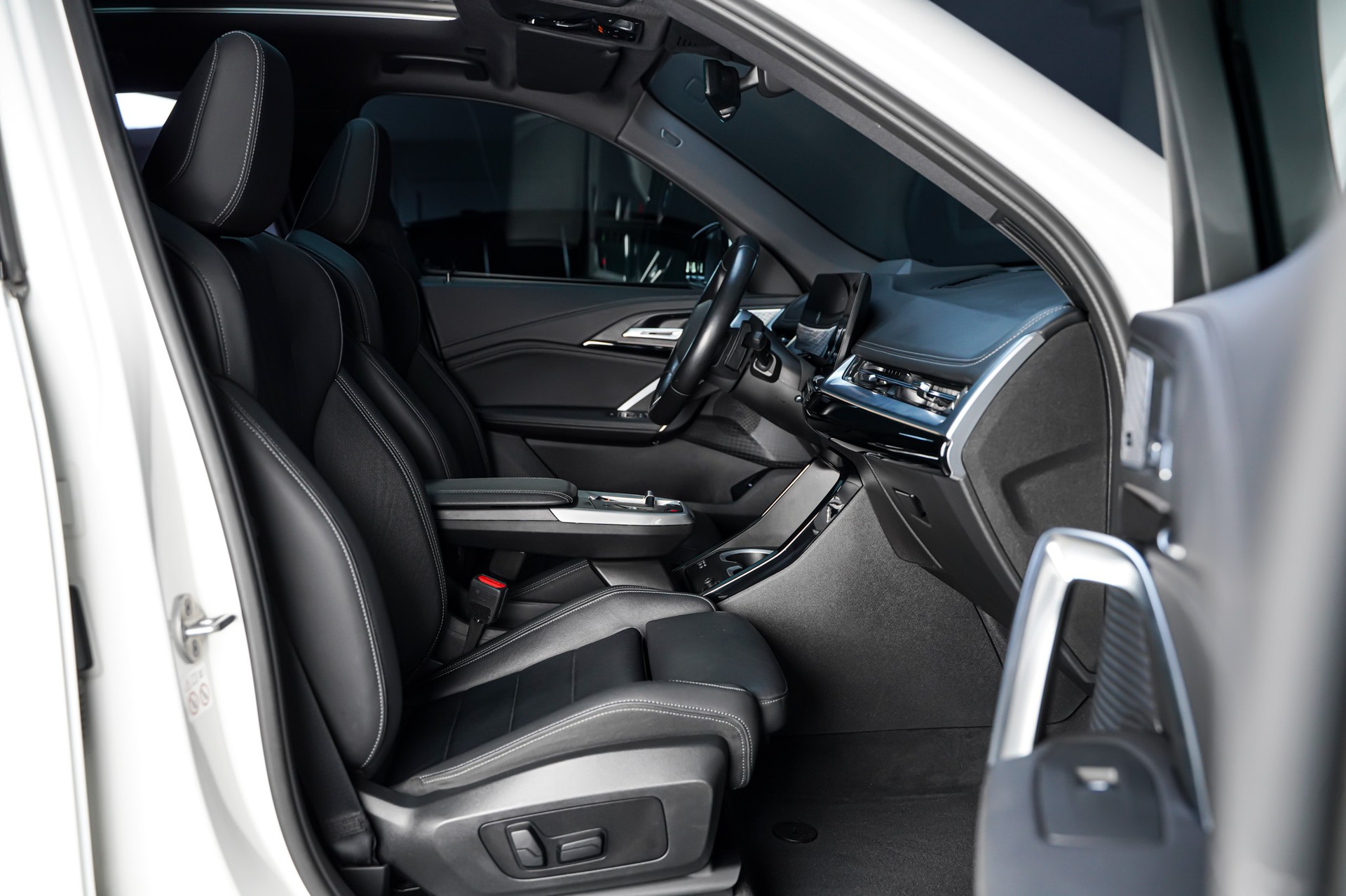 BMW X1 xDrive 23d 48V M Sport-image-18