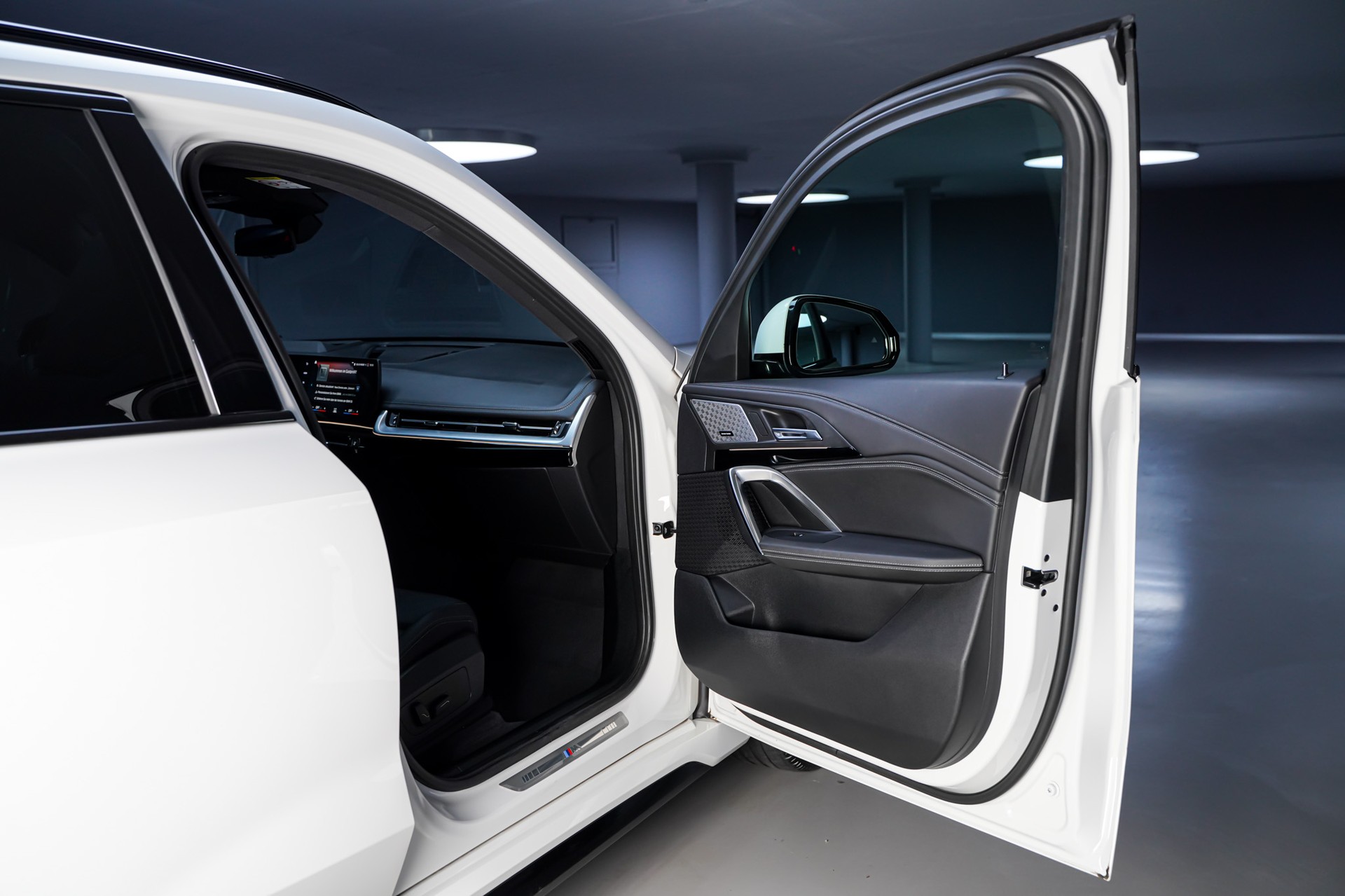BMW X1 xDrive 23d 48V M Sport-image-17