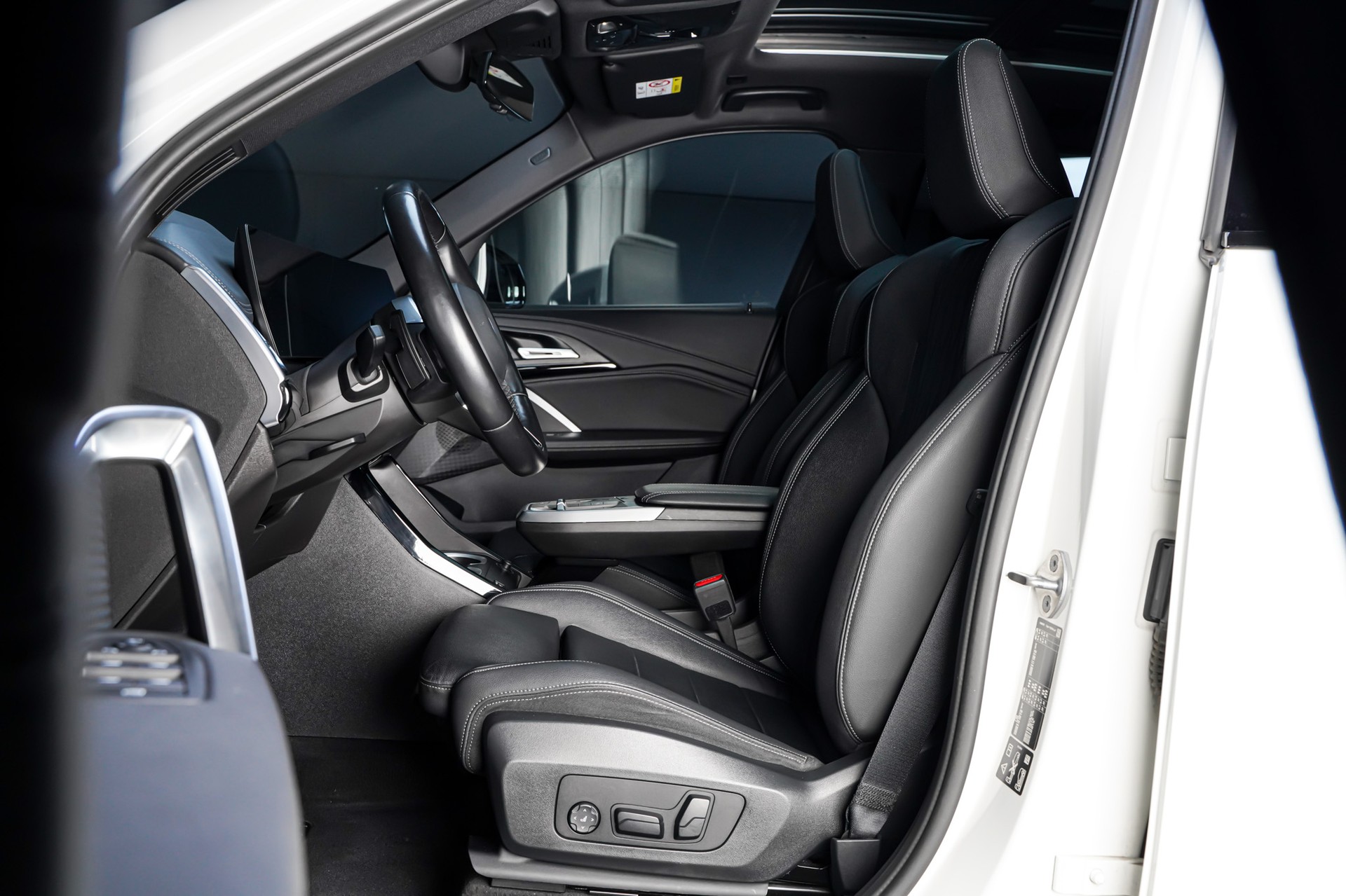 BMW X1 xDrive 23d 48V M Sport-image-12