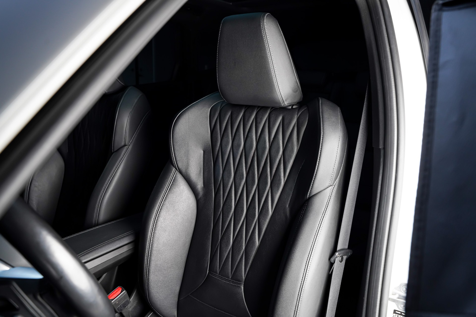 BMW X1 xDrive 23d 48V M Sport-image-13