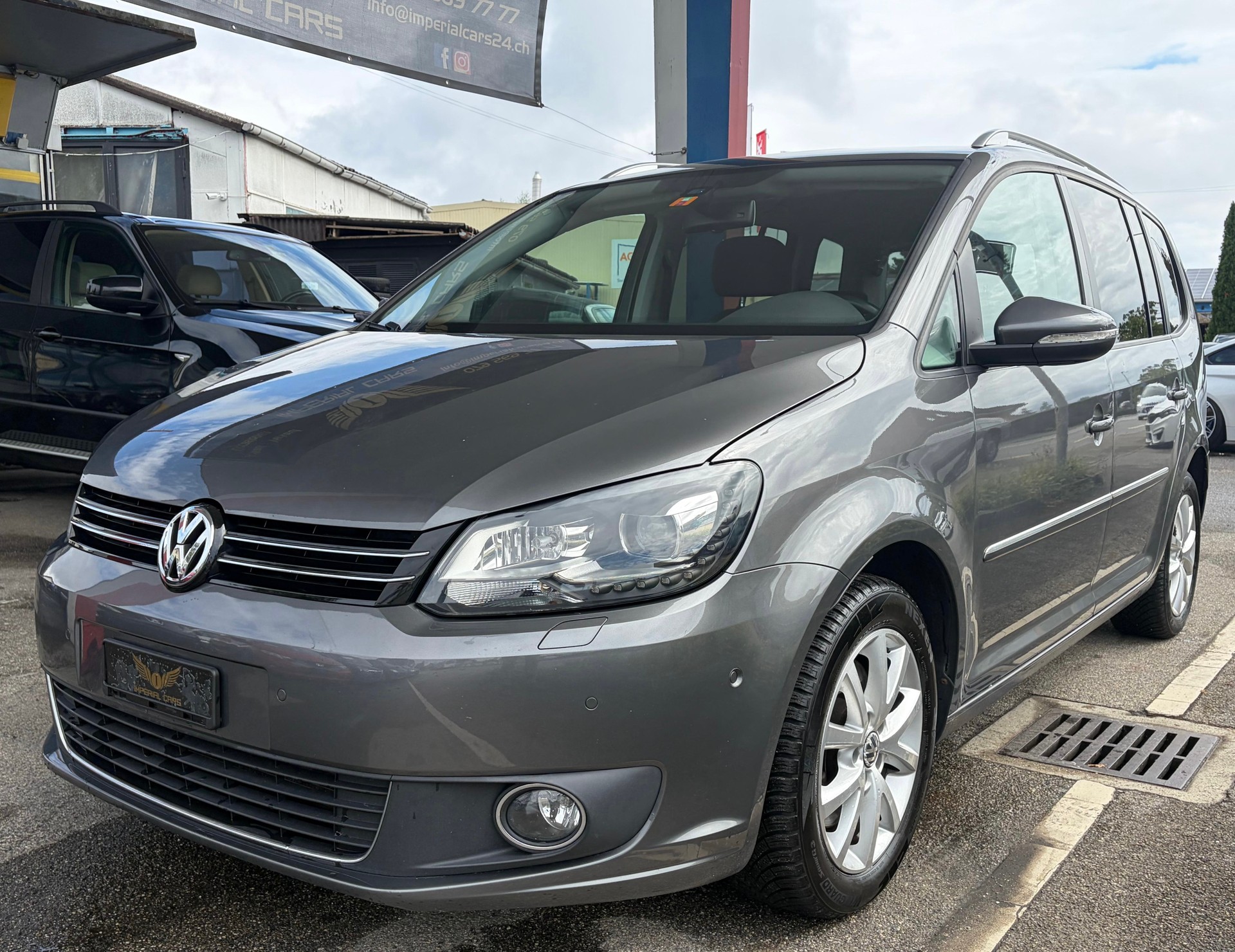 VW Touran 1.4 TSI Highline DSG-image-0