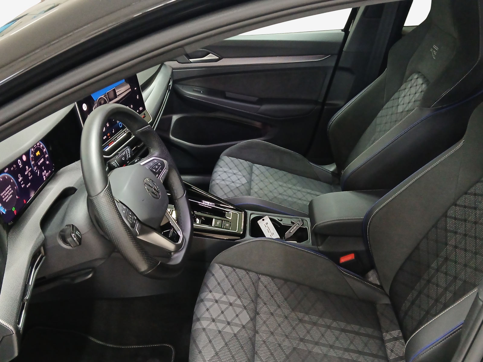 VW Golf Variant 2.0 TSI R-Line DSG 4 Motion-image-7