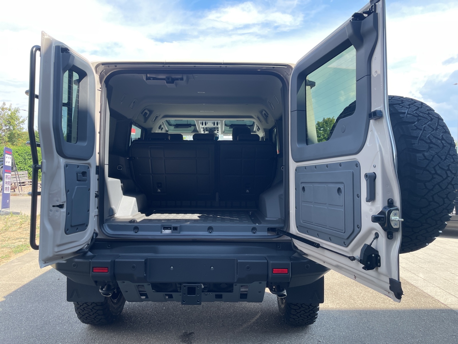 INEOS Grenadier 3.0 Fieldmaster Edition-image-5