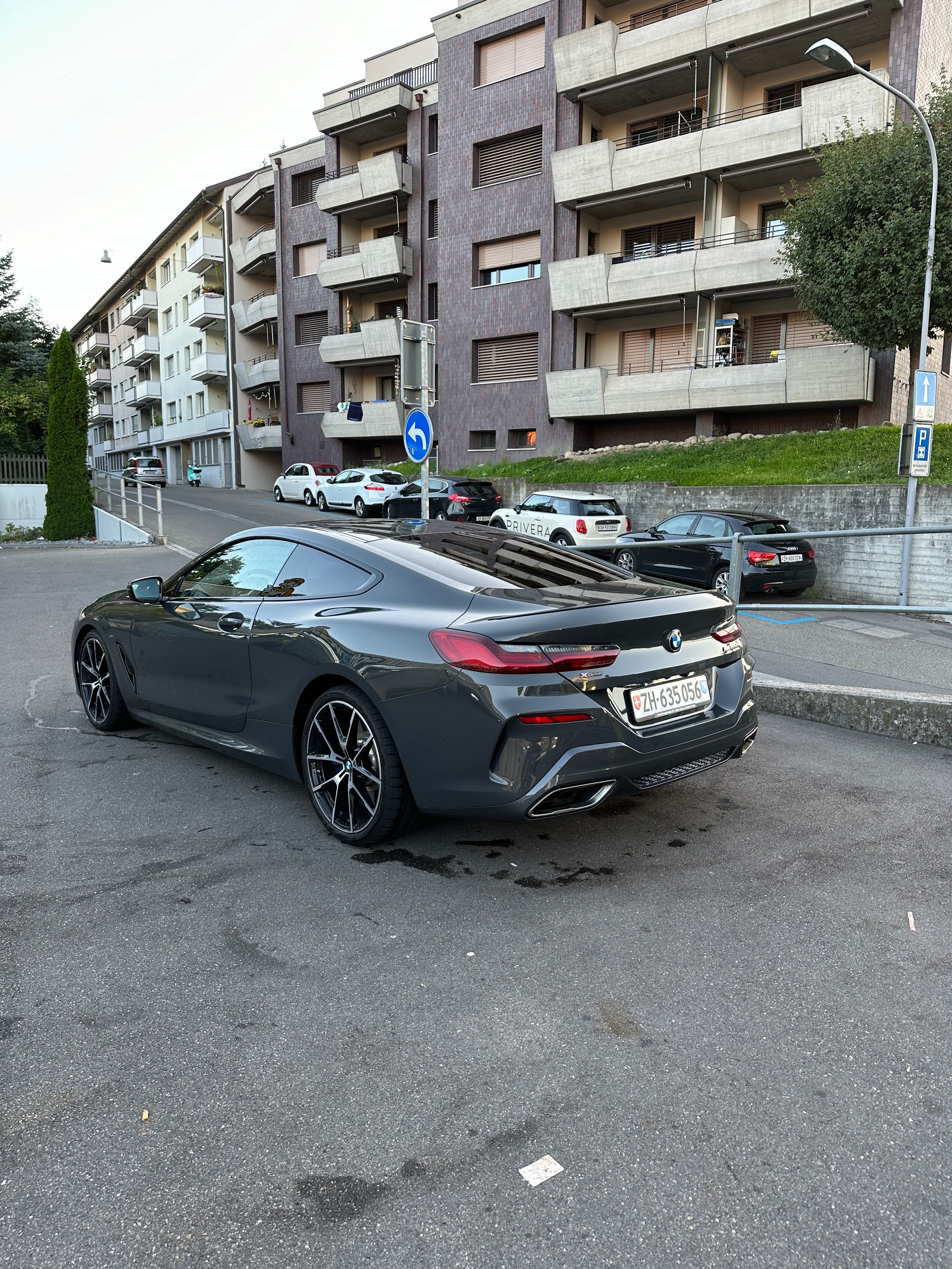 BMW M850i xDrive-image-2