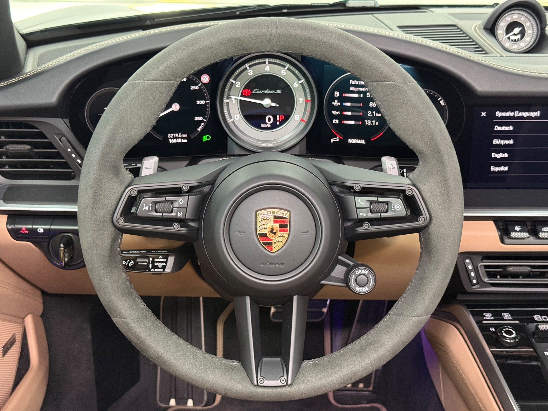 PORSCHE 911 Turbo S Cabriolet PDK-image-19