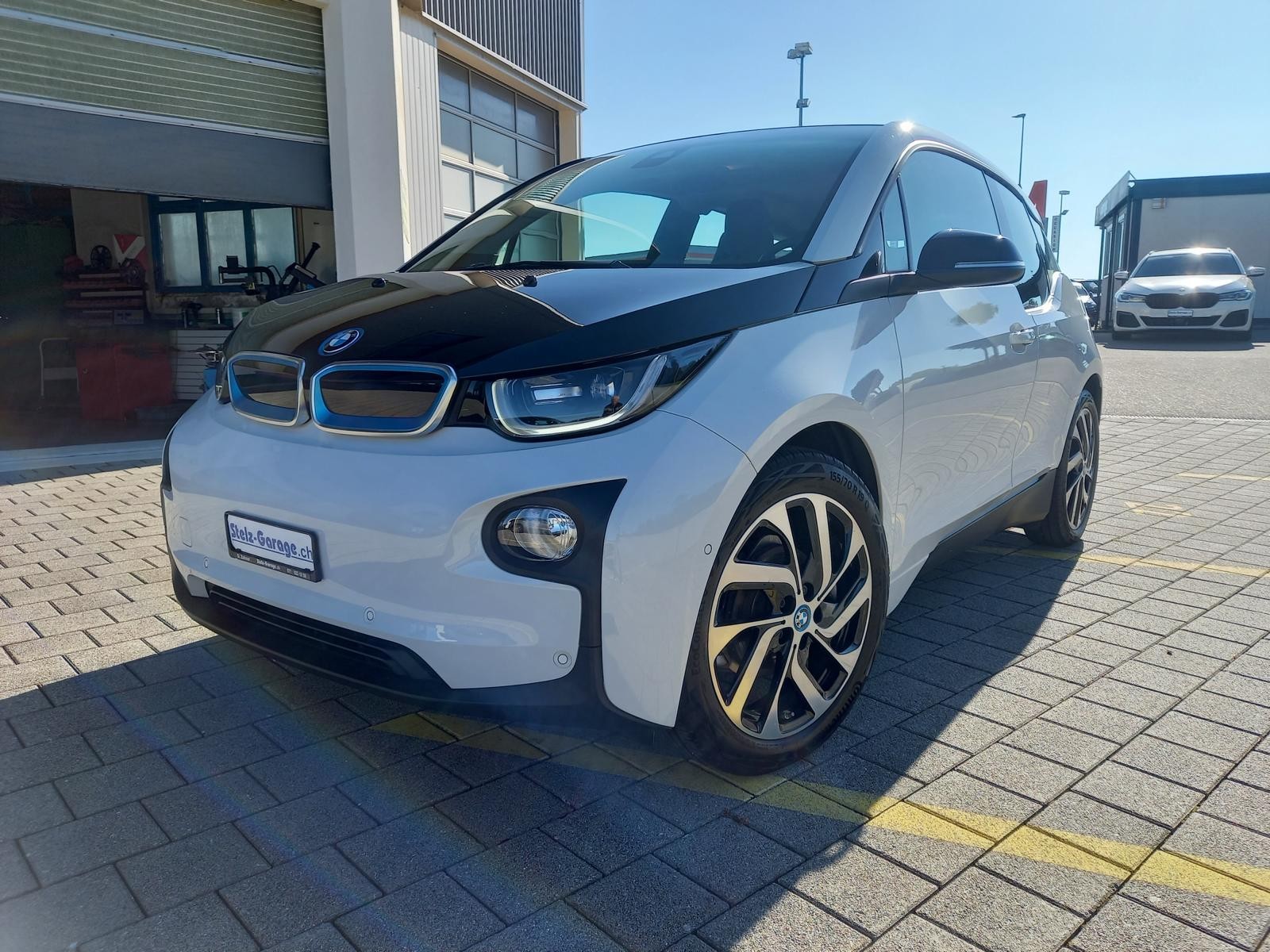 BMW i3 (94Ah)-image-0