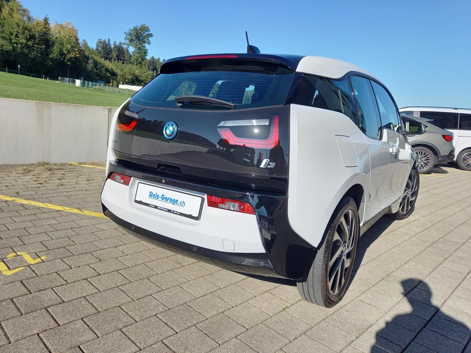 BMW i3 (94Ah)-image-1