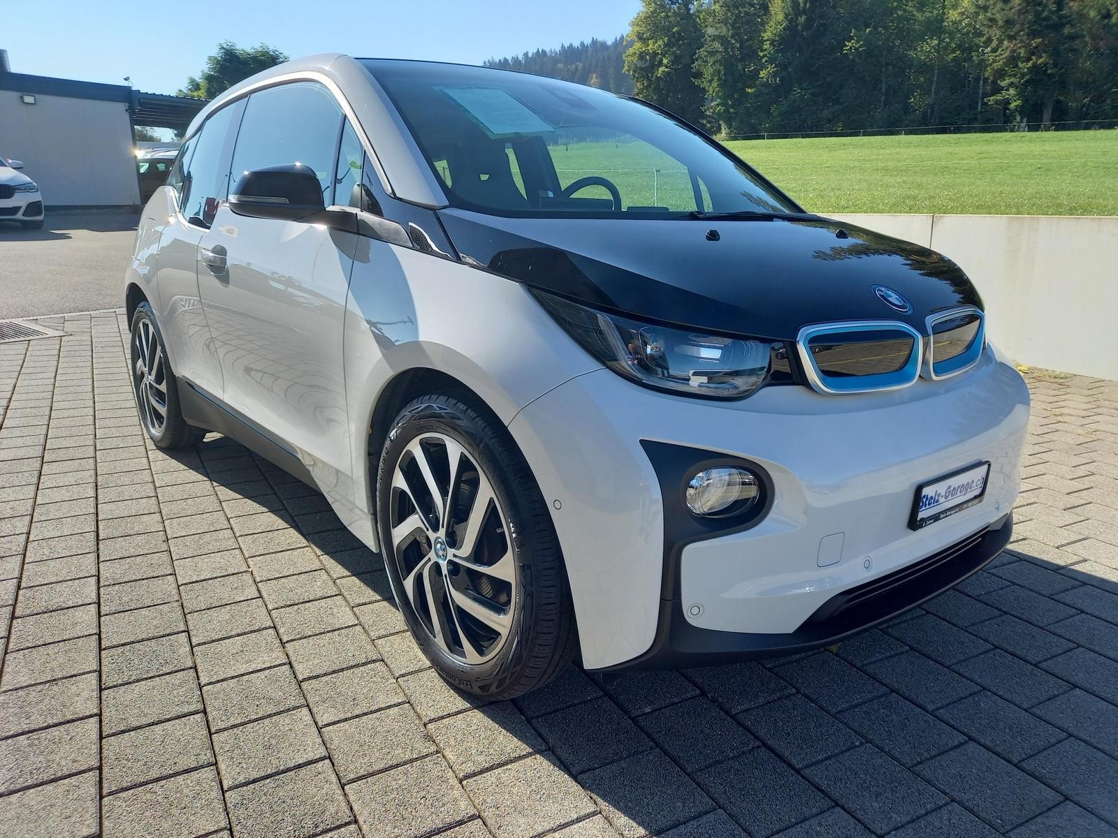 BMW i3 (94Ah)-image-3
