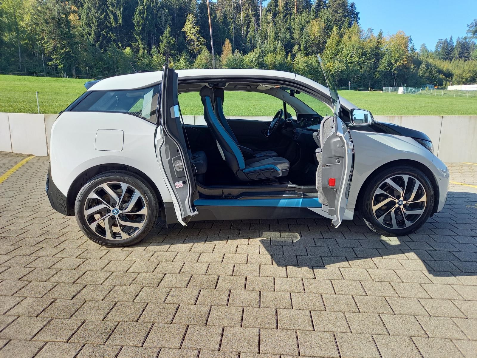 BMW i3 (94Ah)-image-4