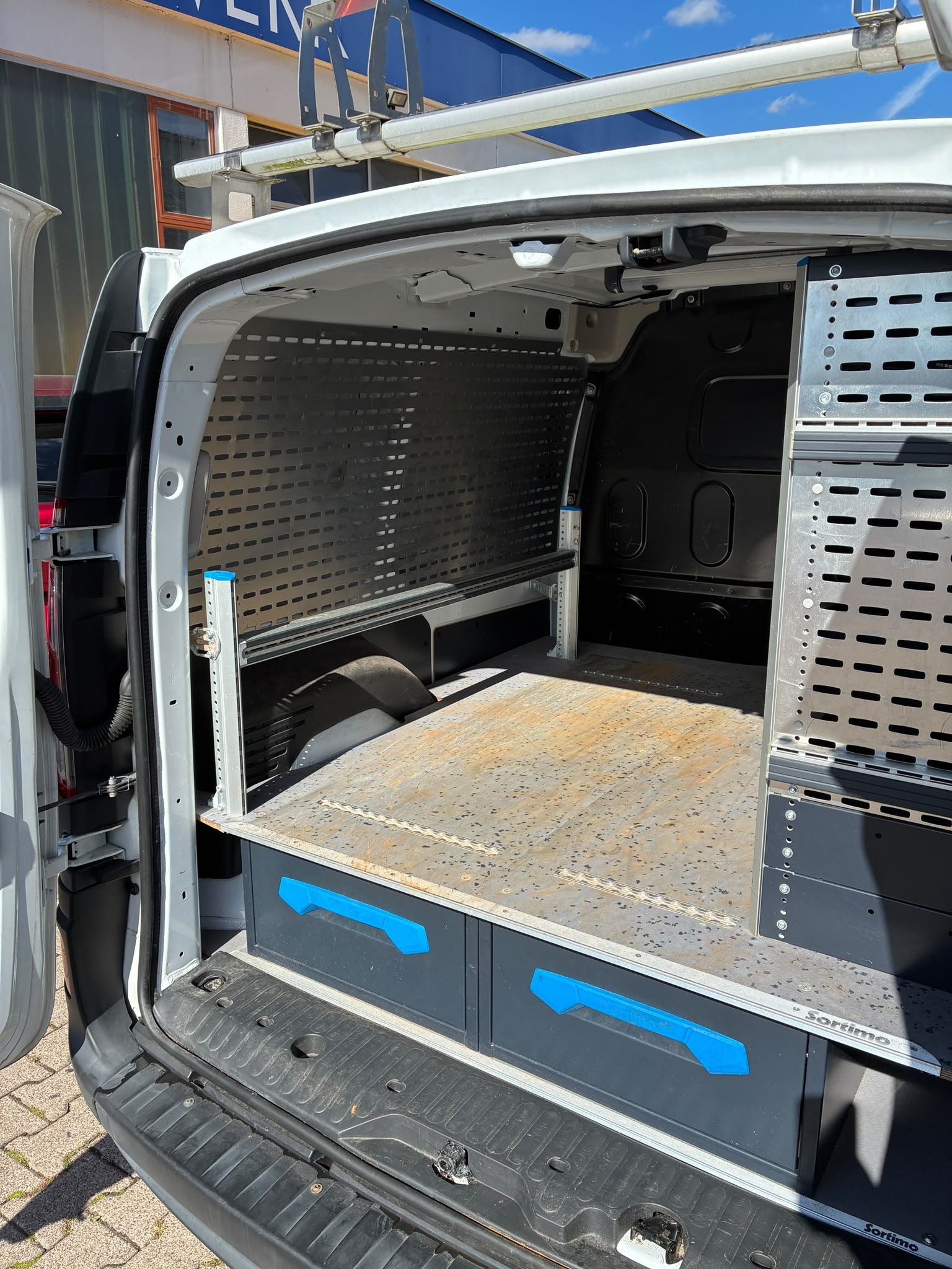 RENAULT Kangoo Van 1.5 dCi Standard 95 Extra-image-6