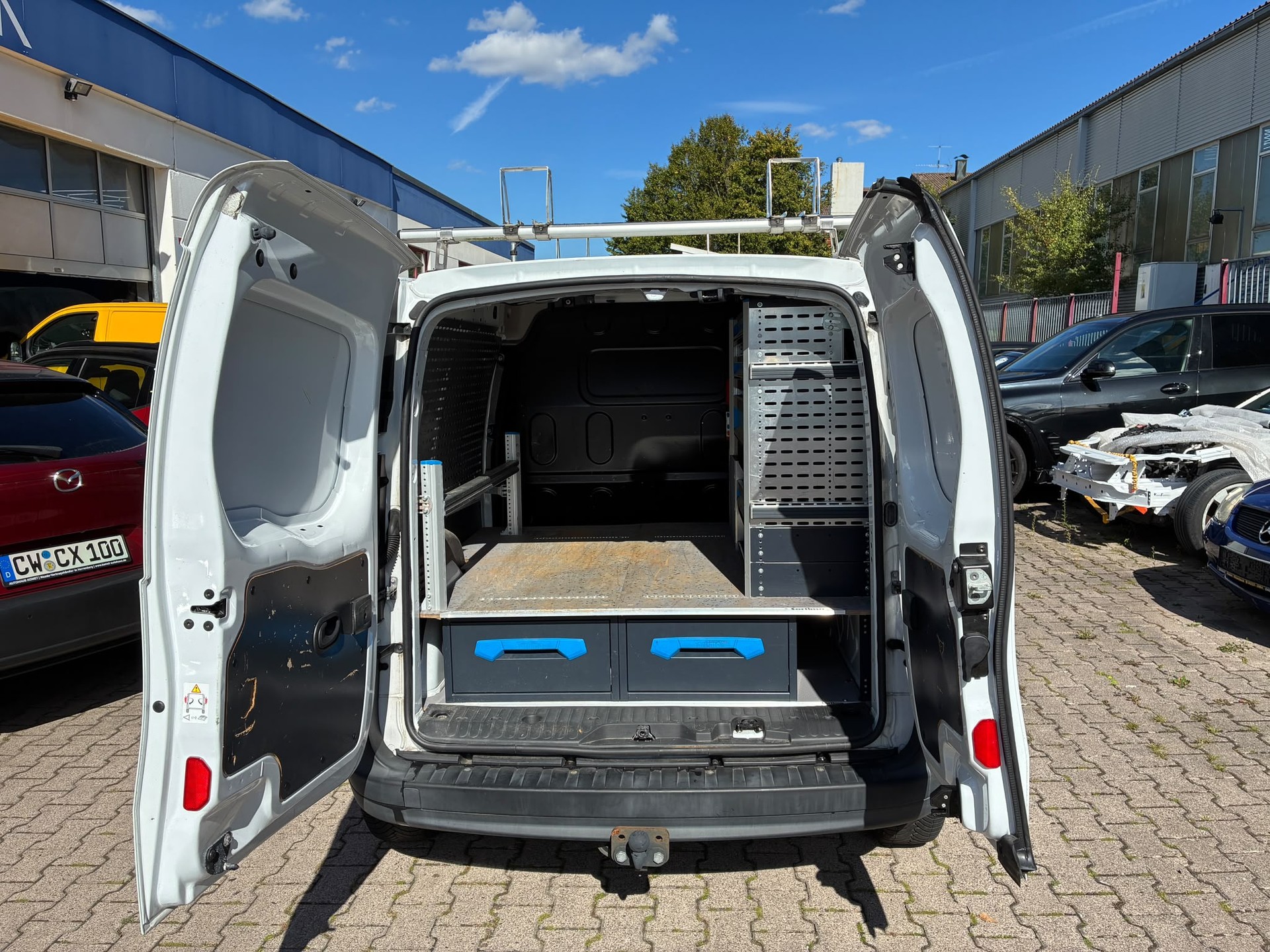 RENAULT Kangoo Van 1.5 dCi Standard 95 Extra-image-4