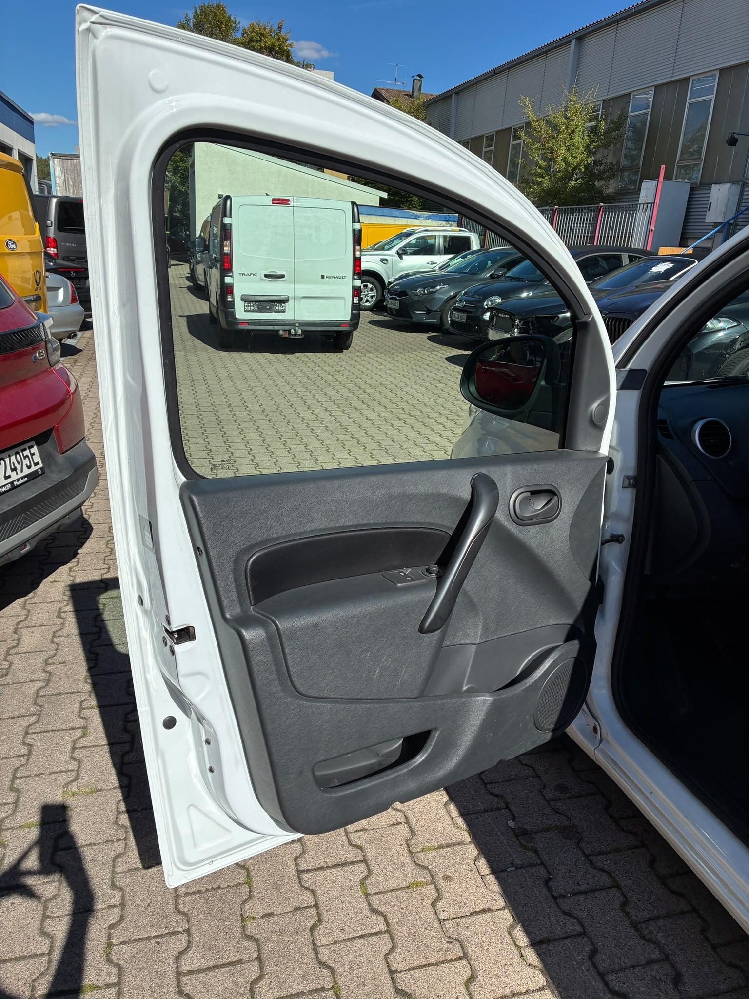 RENAULT Kangoo Van 1.5 dCi Standard 95 Extra-image-7