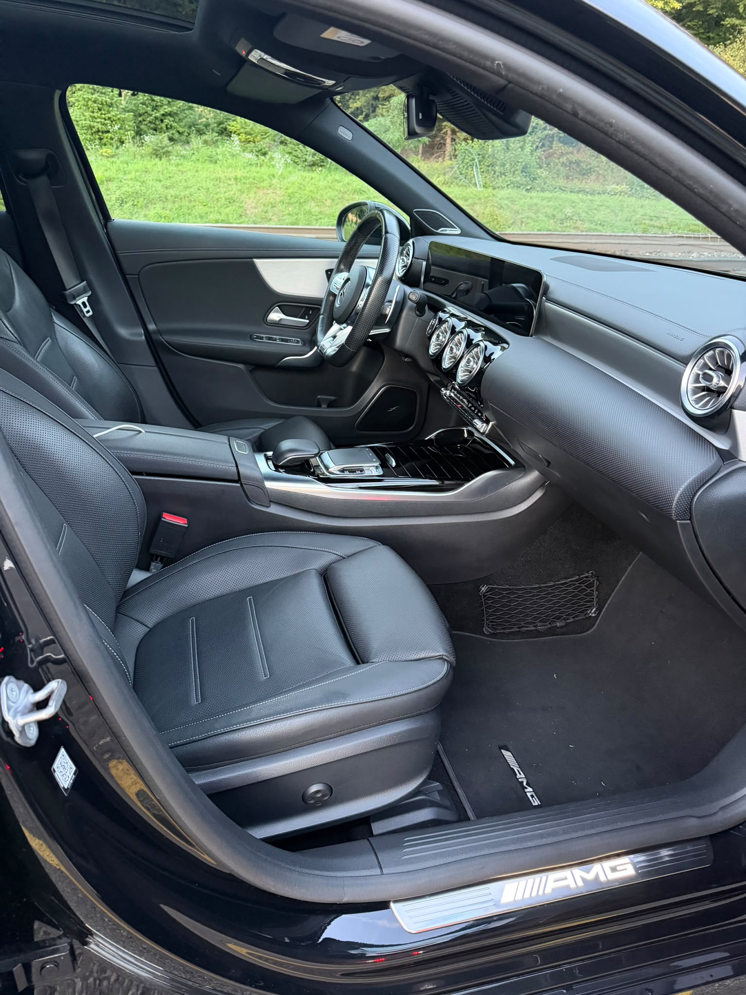 MERCEDES-BENZ A 35 AMG 4Matic Speedshift-image-8