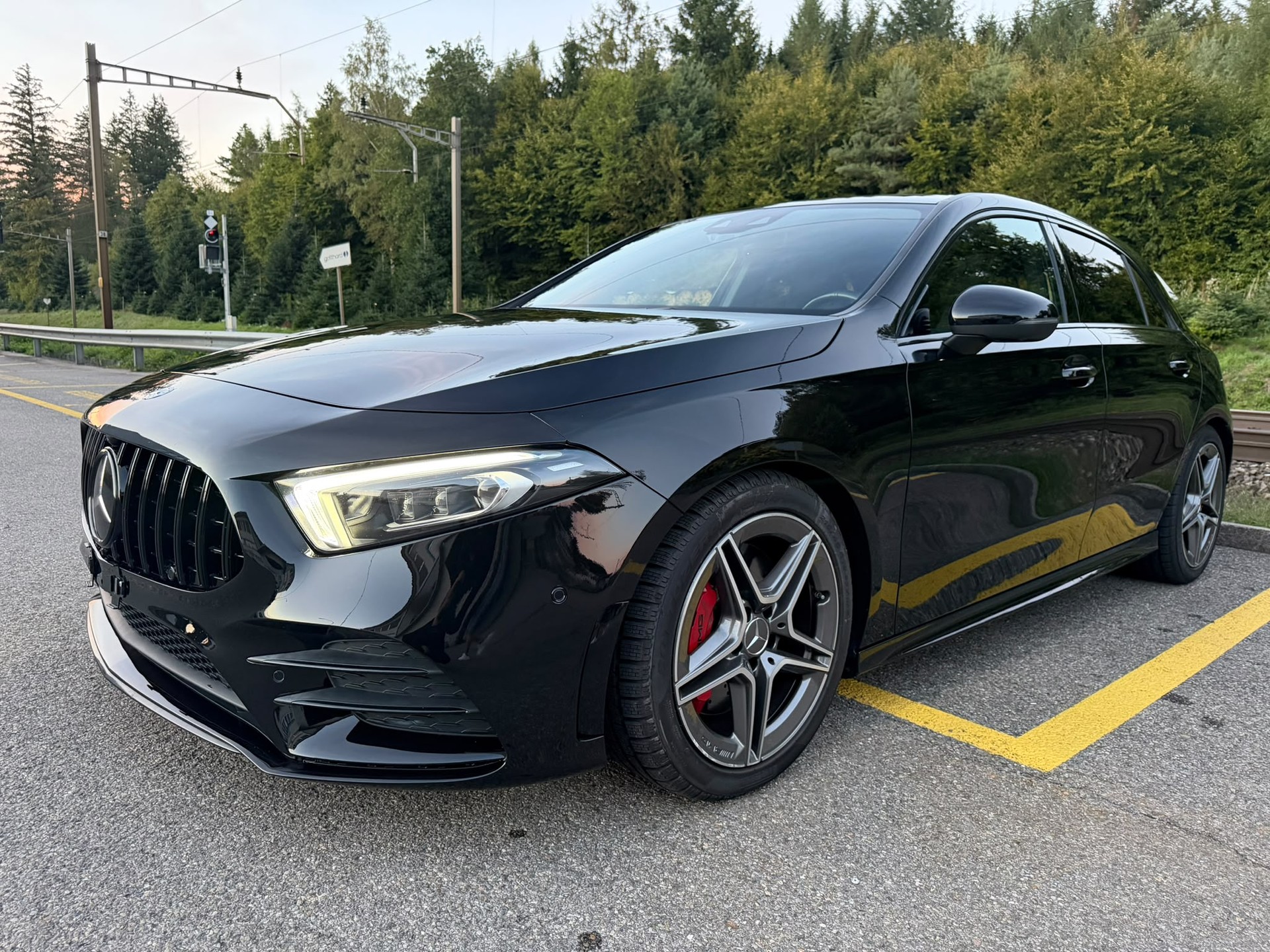 MERCEDES-BENZ A 35 AMG 4Matic Speedshift-image-0
