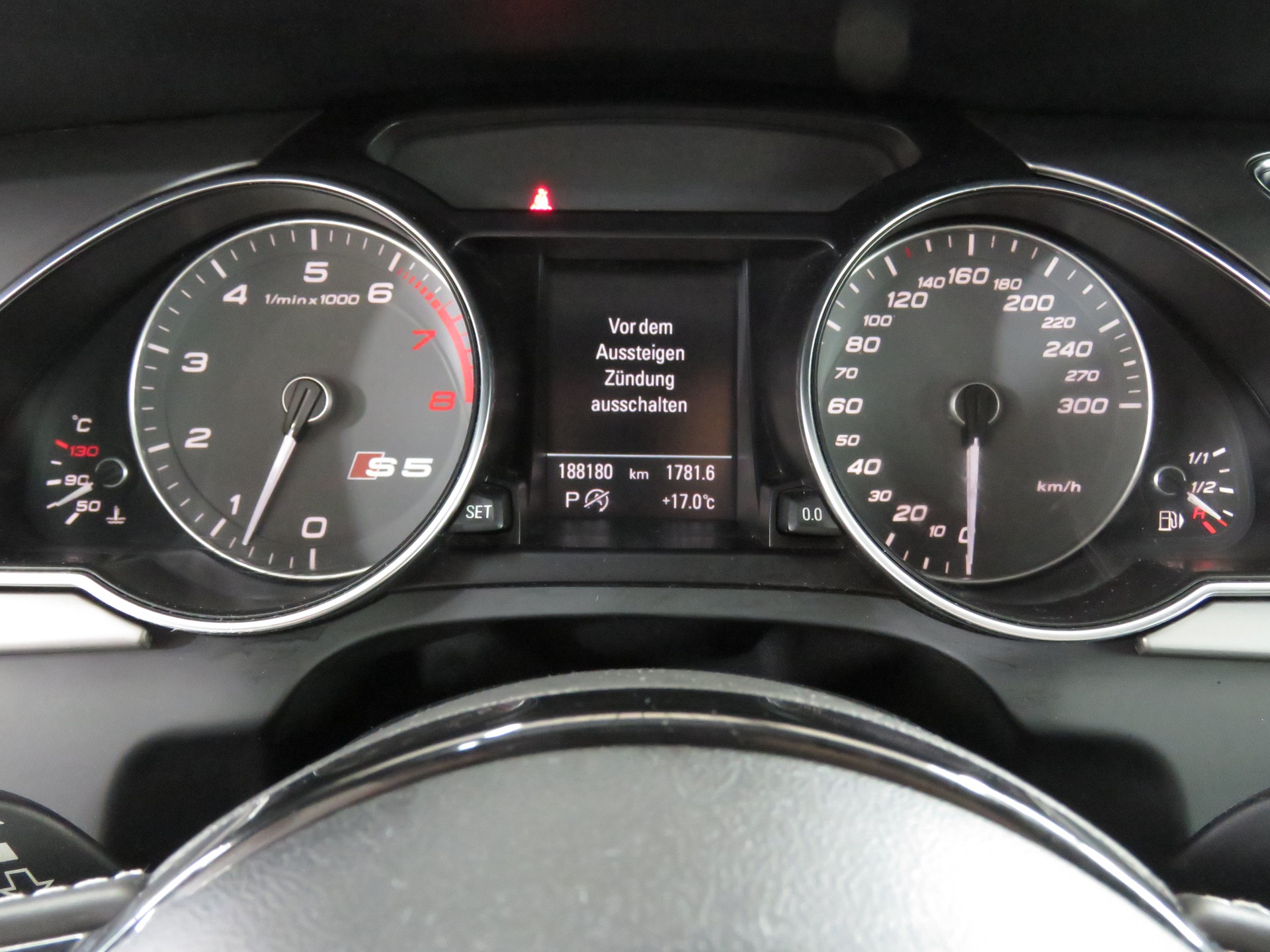 AUDI S5 Cabrio 3.0 TFSI Quattro S-tronic (Automat)-image-23
