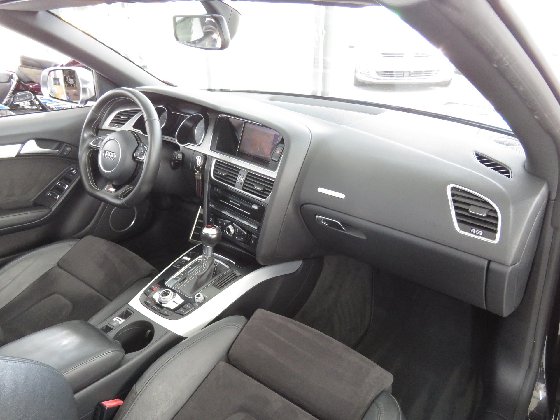 AUDI S5 Cabrio 3.0 TFSI Quattro S-tronic (Automat)-image-14