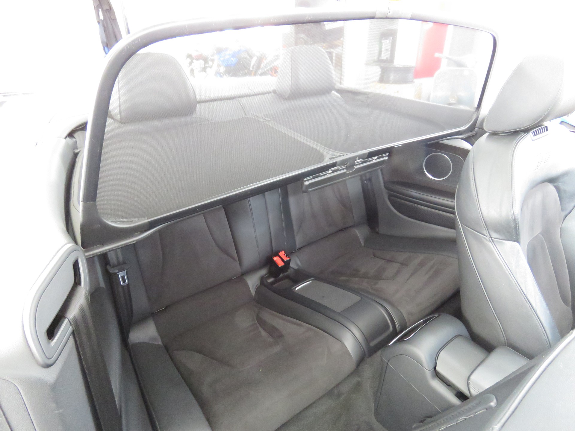 AUDI S5 Cabrio 3.0 TFSI Quattro S-tronic (Automat)-image-16