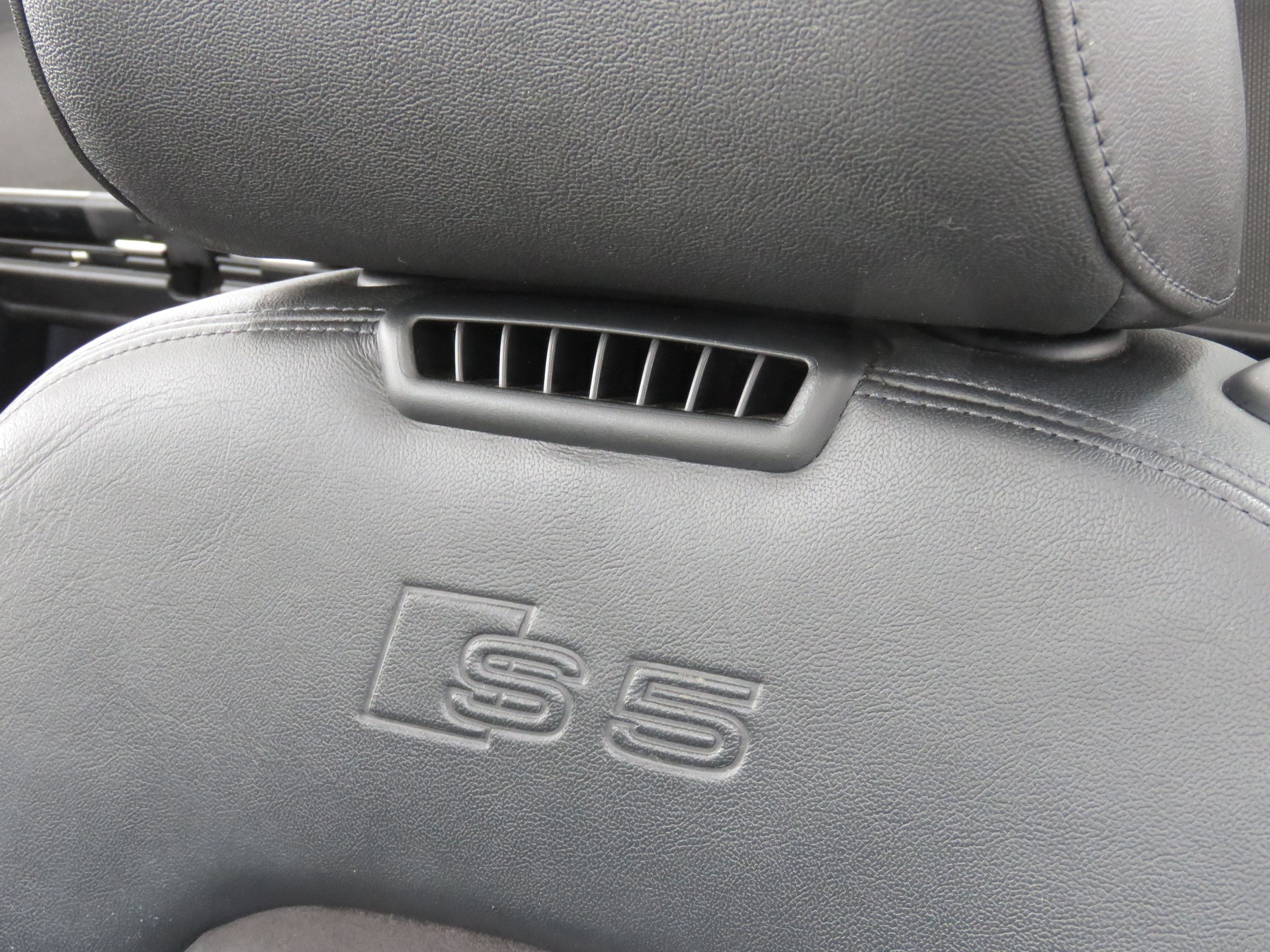 AUDI S5 Cabrio 3.0 TFSI Quattro S-tronic (Automat)-image-9