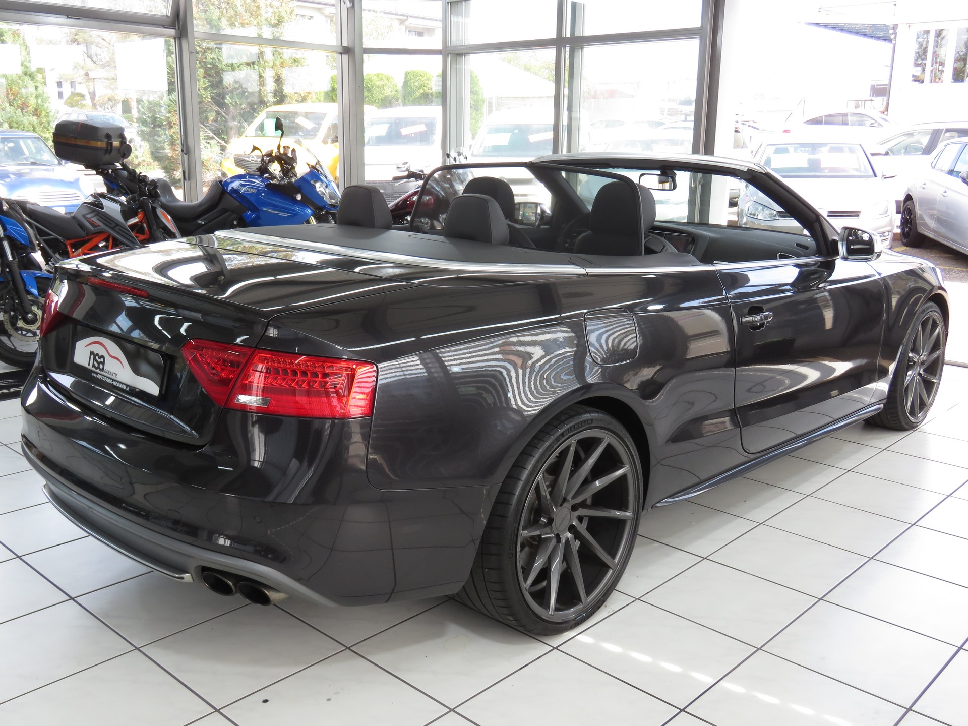 AUDI S5 Cabrio 3.0 TFSI Quattro S-tronic (Automat)-image-3
