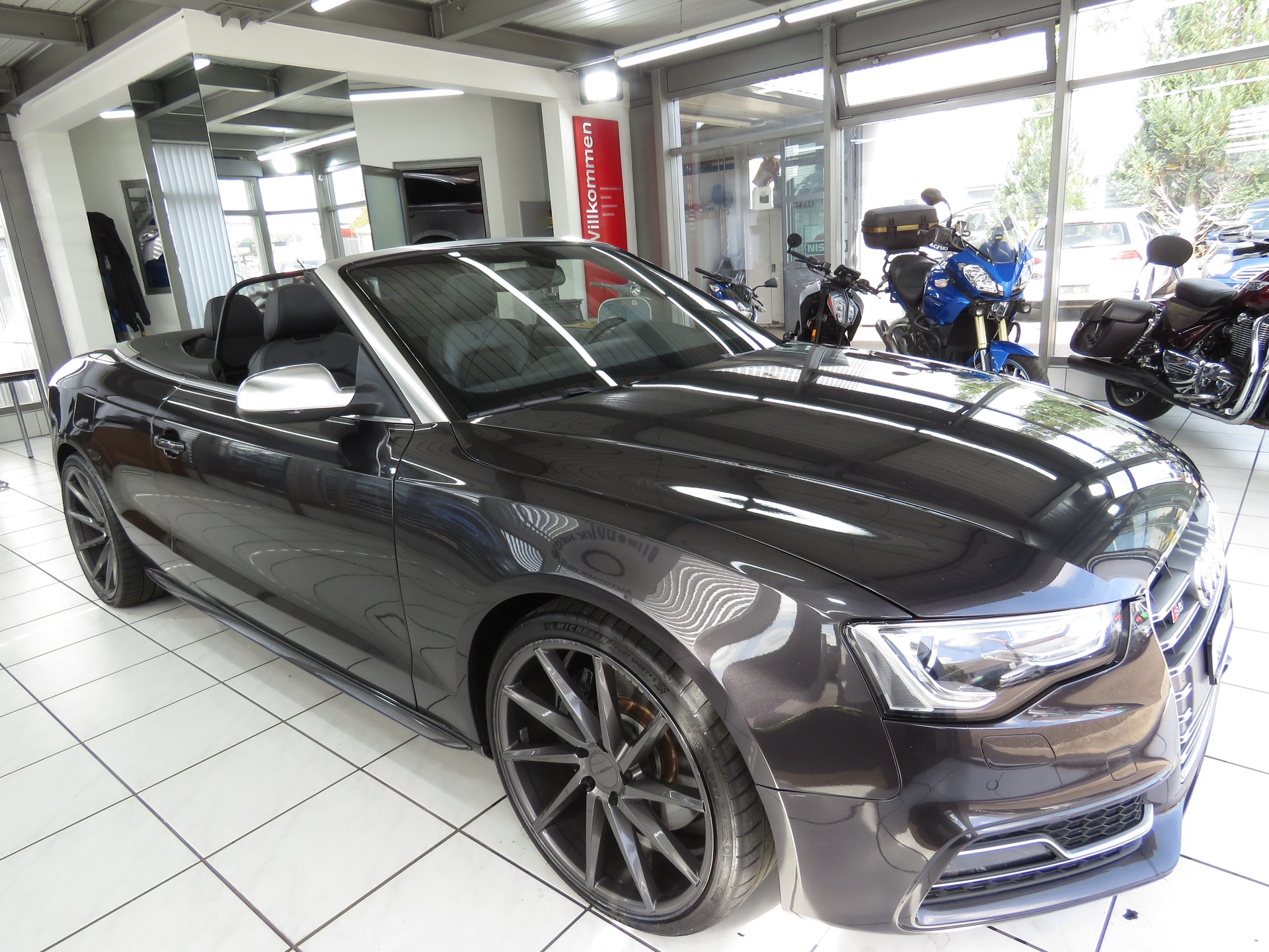 AUDI S5 Cabrio 3.0 TFSI Quattro S-tronic (Automat)-image-2