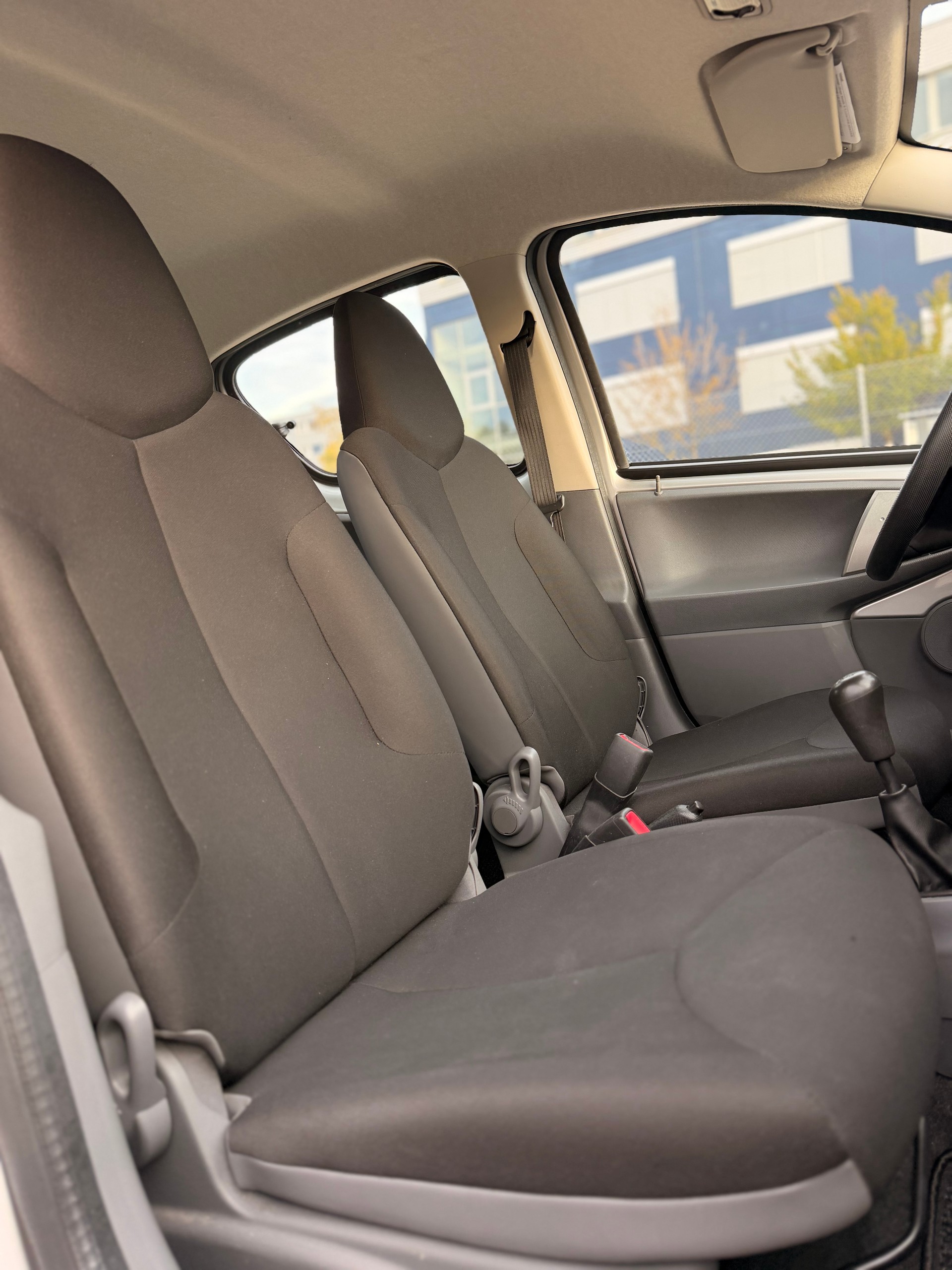 TOYOTA Aygo 1.0 Linea Terra-image-24