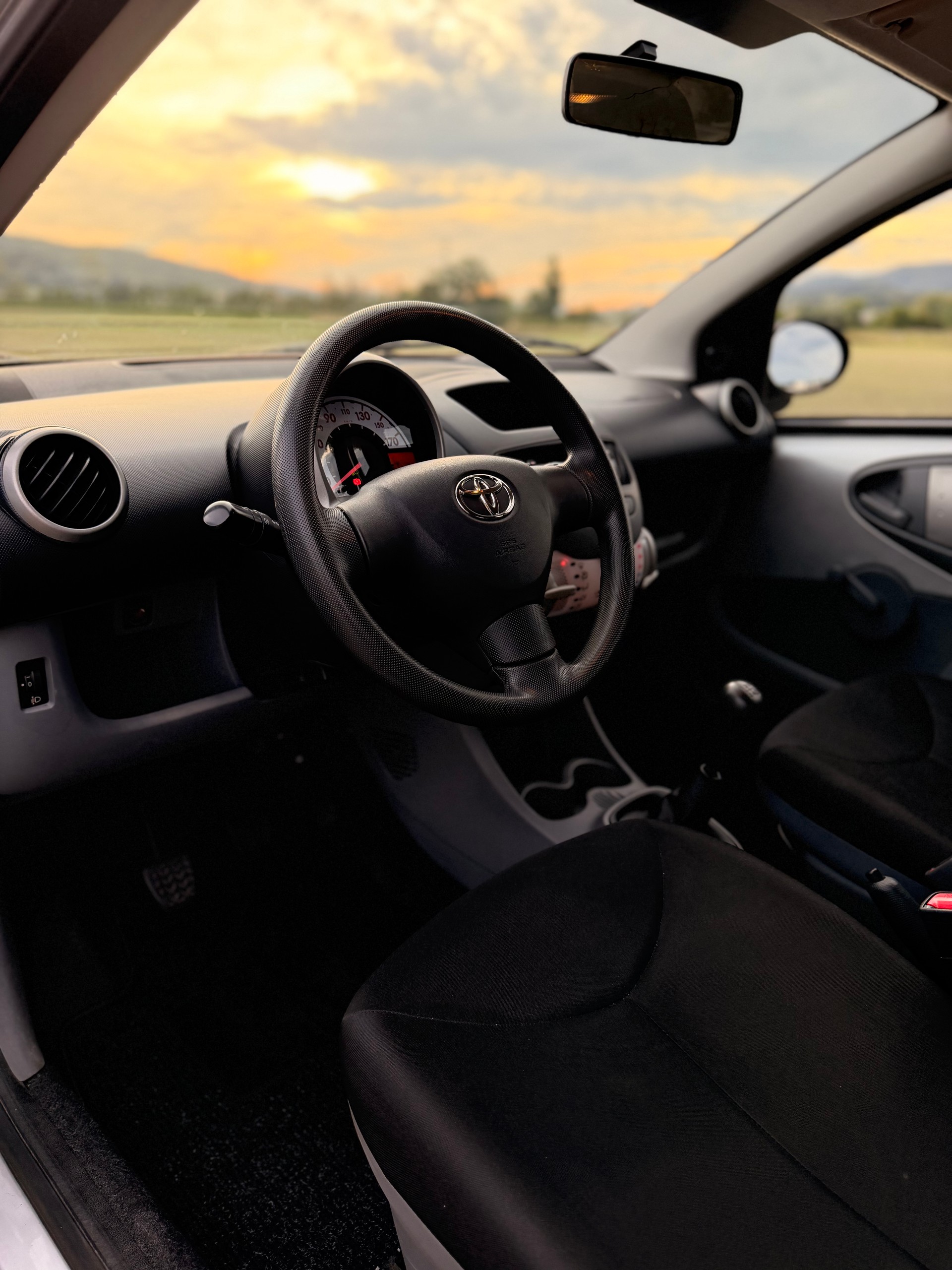 TOYOTA Aygo 1.0 Linea Terra-image-17