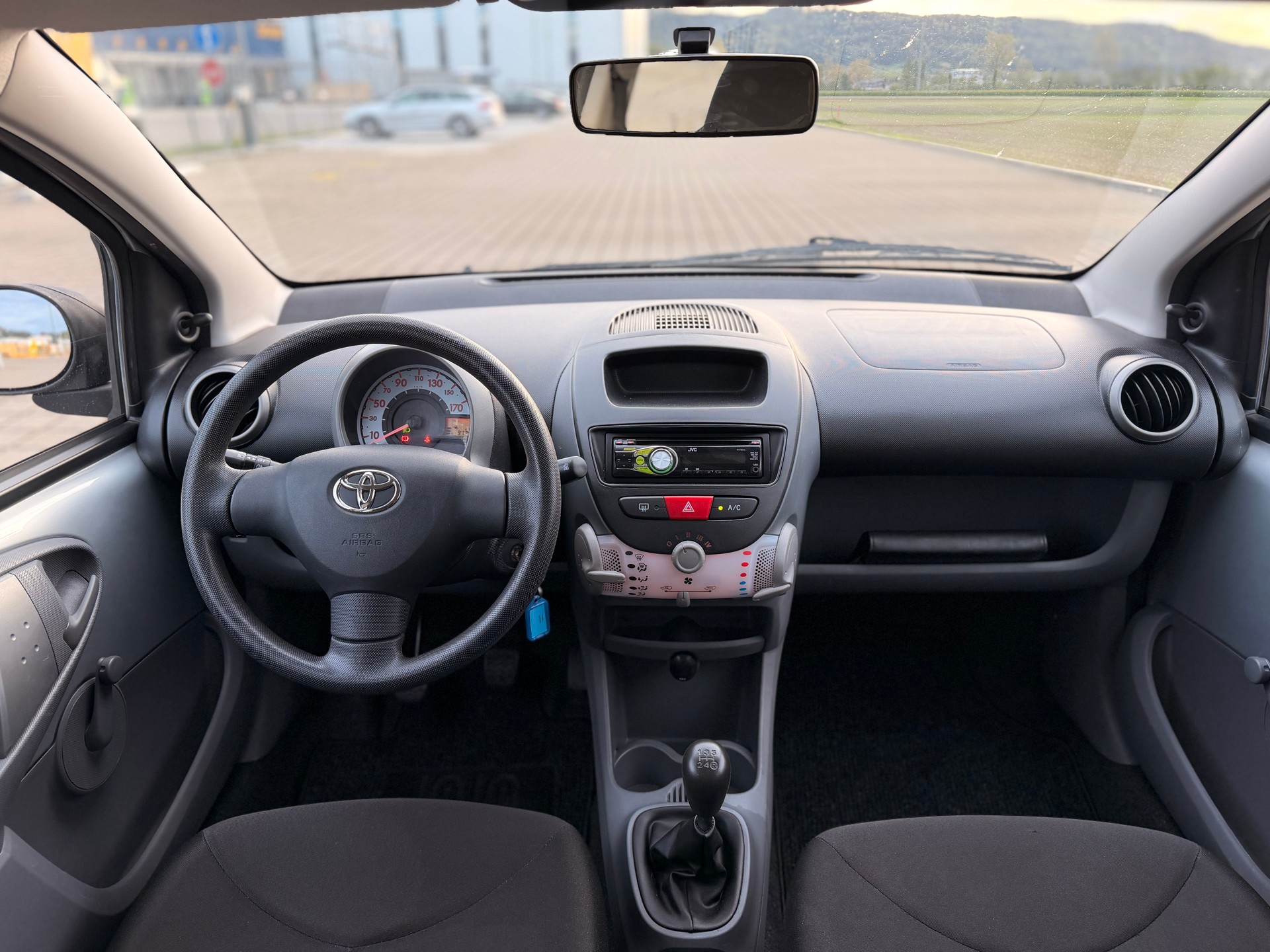 TOYOTA Aygo 1.0 Linea Terra-image-16