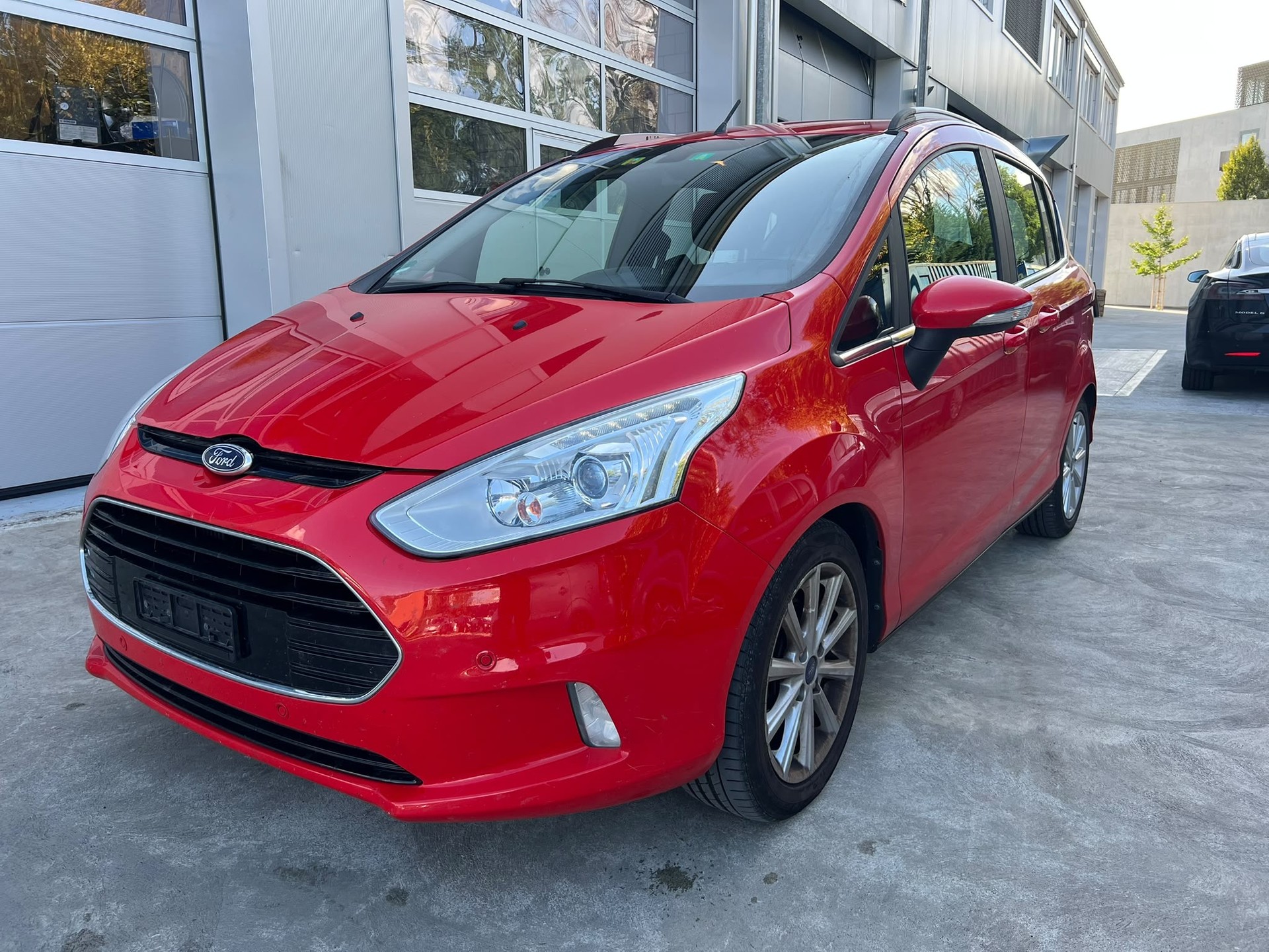 FORD B-Max 1.0 SCTi Titanium-image-0
