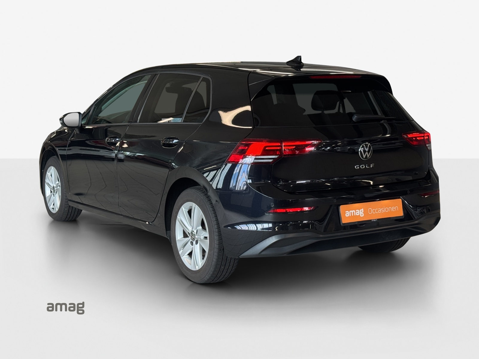 VW Golf 1.0 TSI Life-image-2