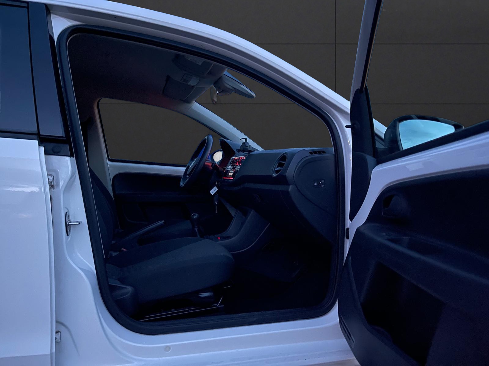 VW Up 1.0 take up-image-11